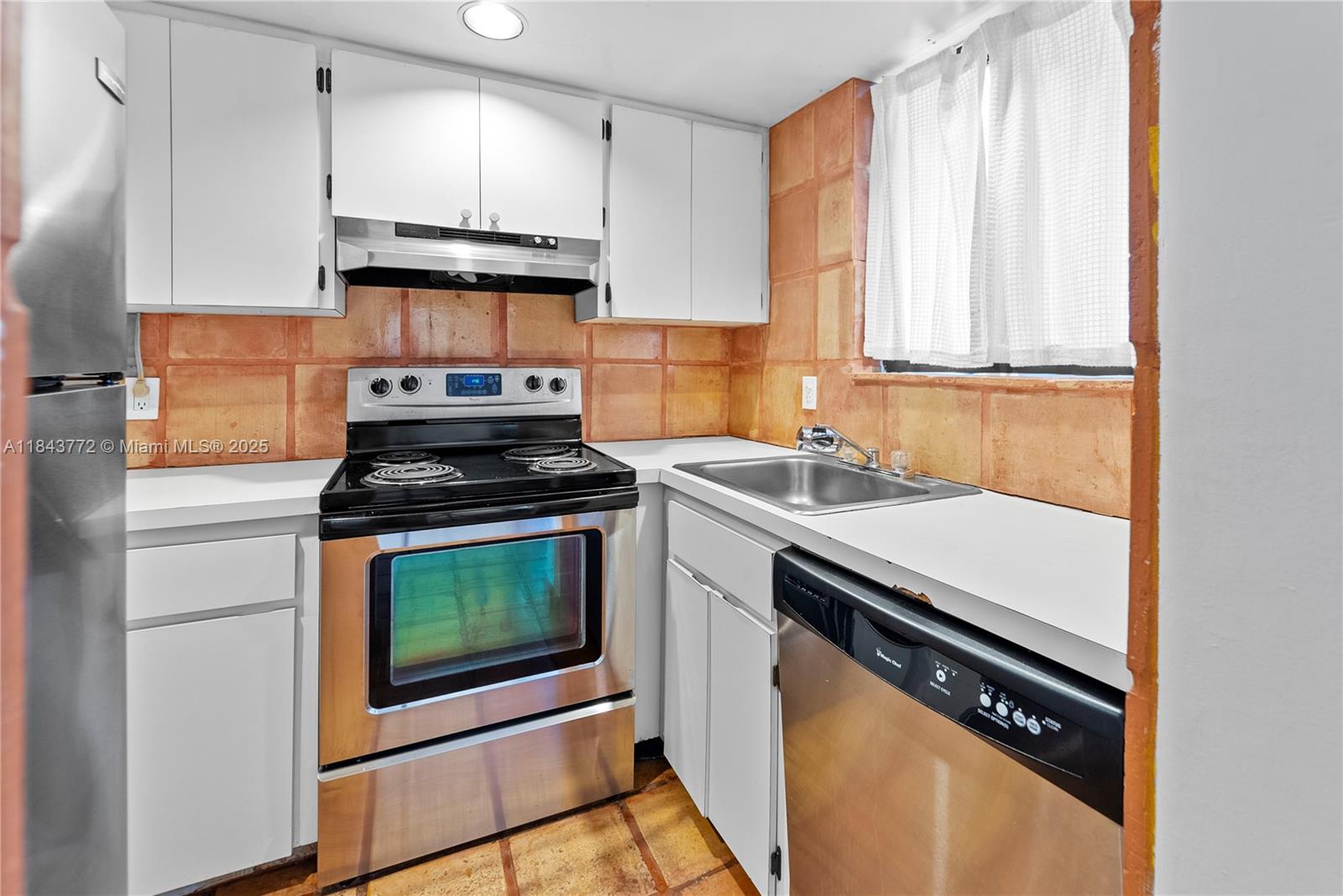 Property photo # 9