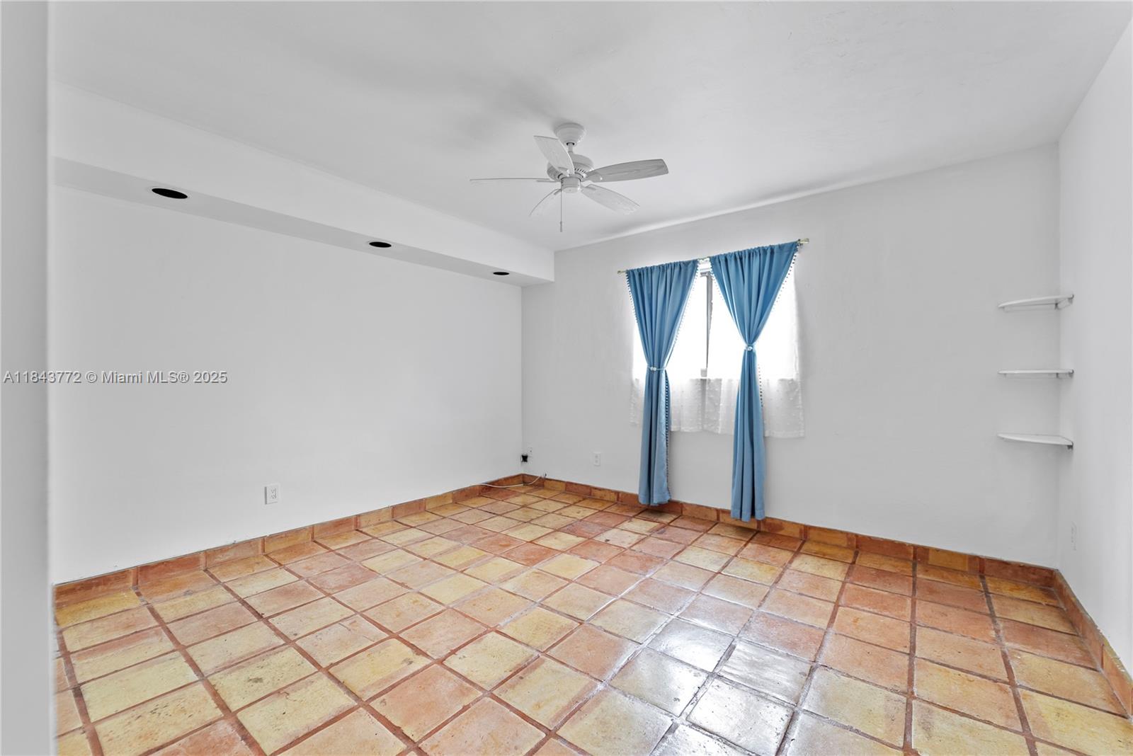 Property photo # 2