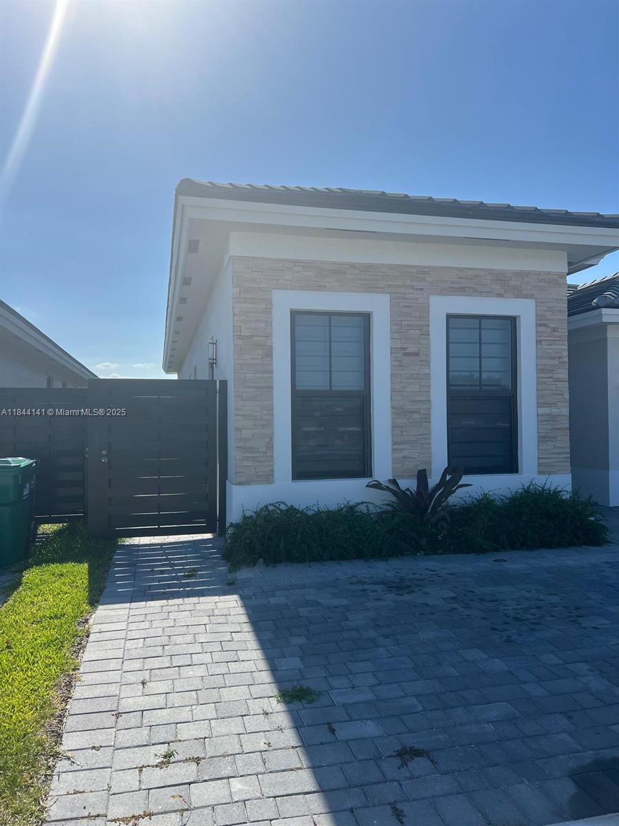 Property photo # 0