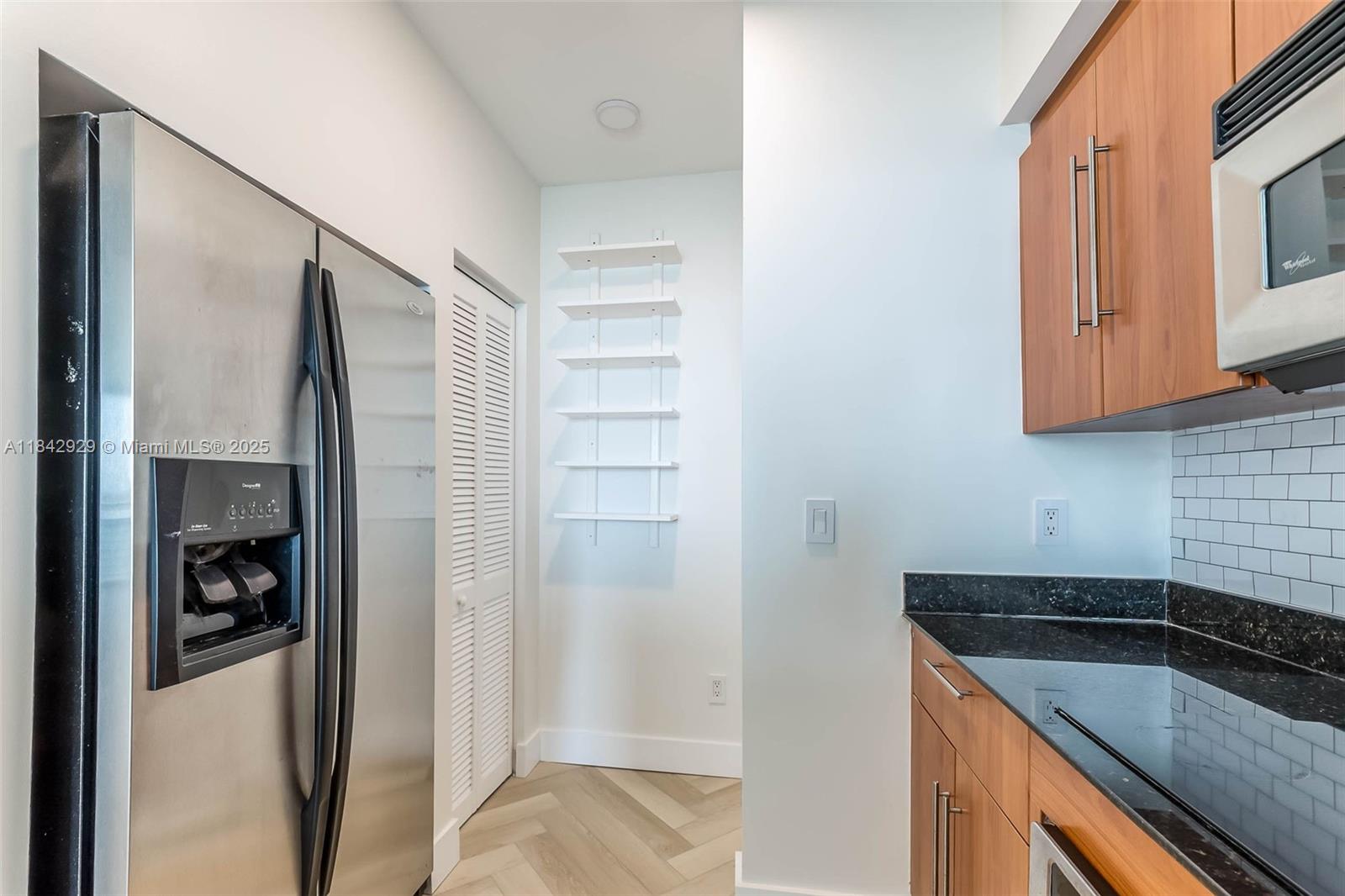 Property photo # 6