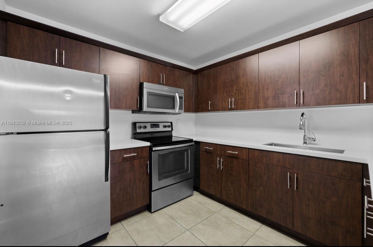 Property photo # 9