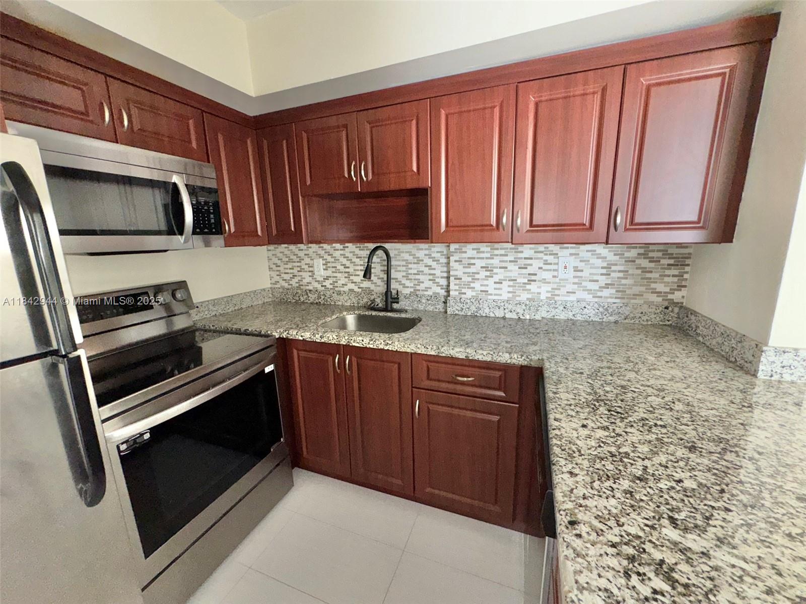 Property photo # 4