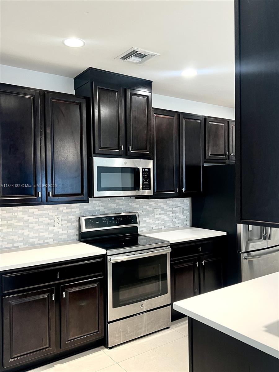 Property photo # 9