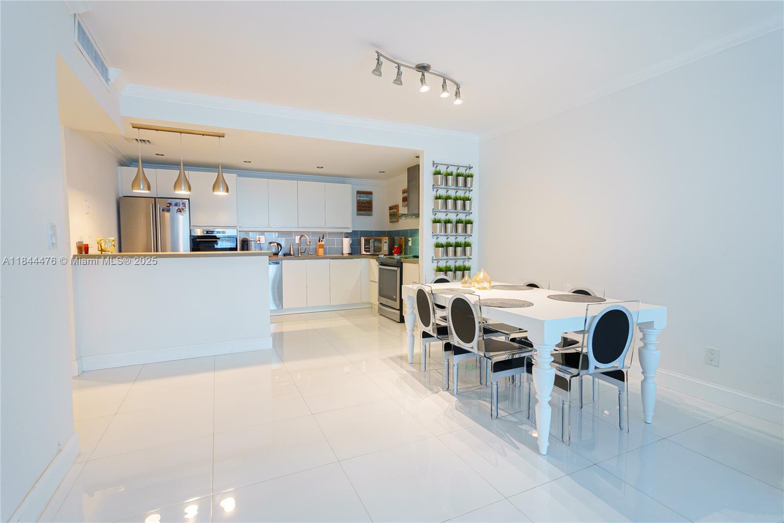 Property photo # 7