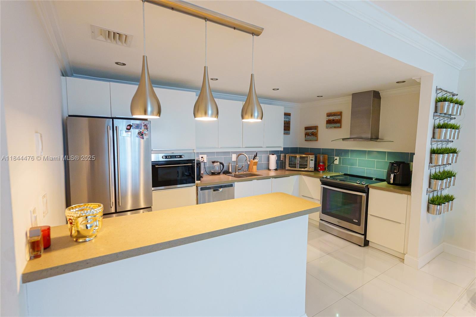 Property photo # 6
