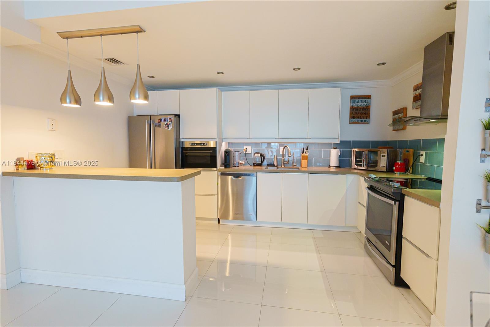 Property photo # 9