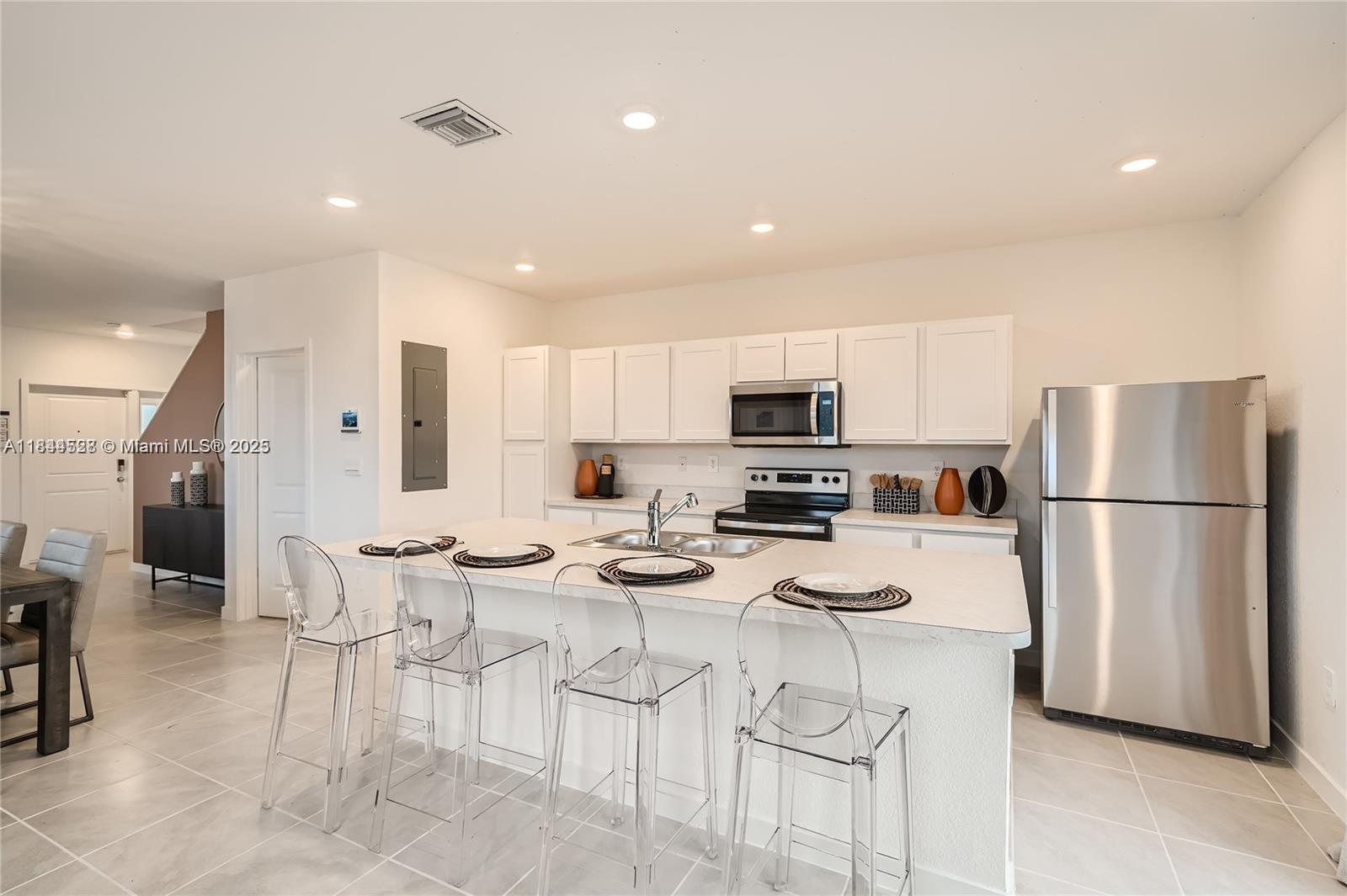 Property photo # 2