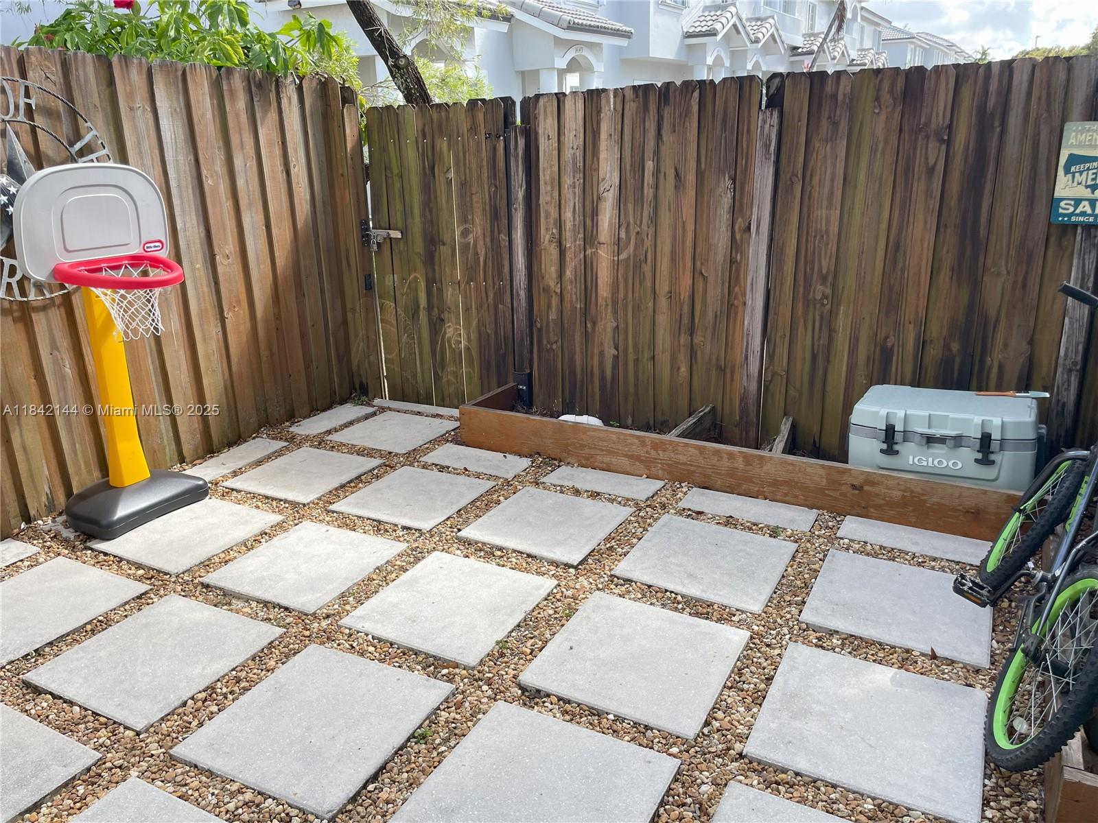 Property photo # 3