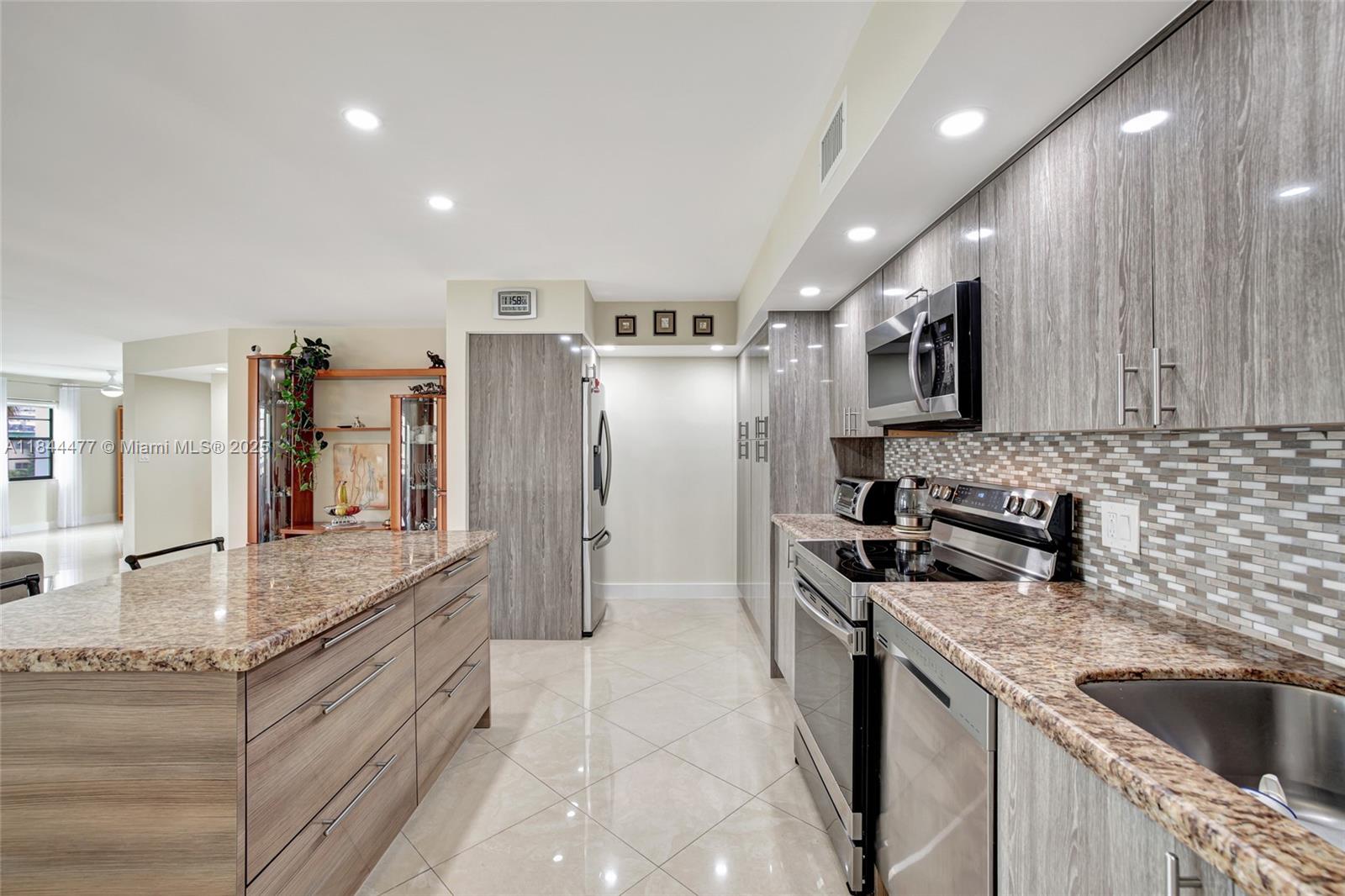 Property photo # 7