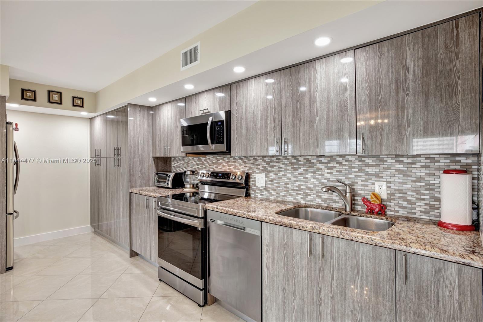 Property photo # 3
