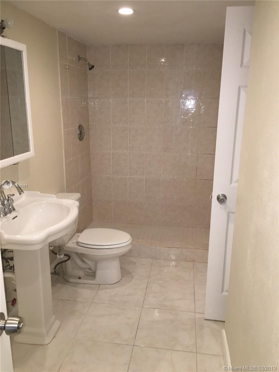 4164 Inverrary Dr #813, Lauderhill, Florida image 12
