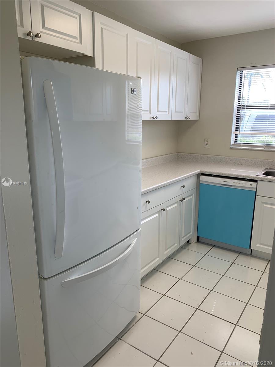 1316 White Pine Dr #8-C, Wellington, Florida image 2