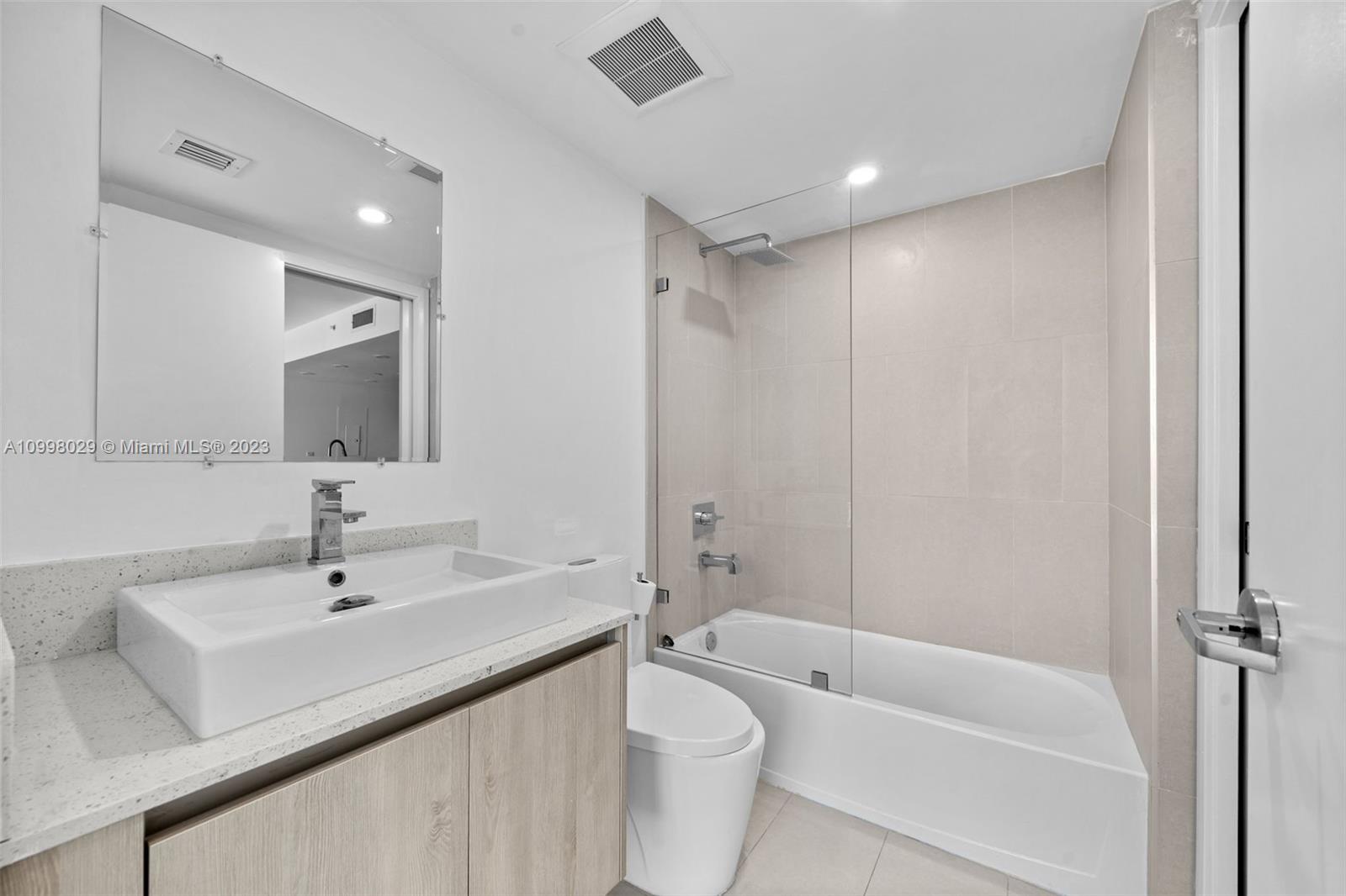 13800 Highland Dr #504, North Miami Beach, Florida image 15