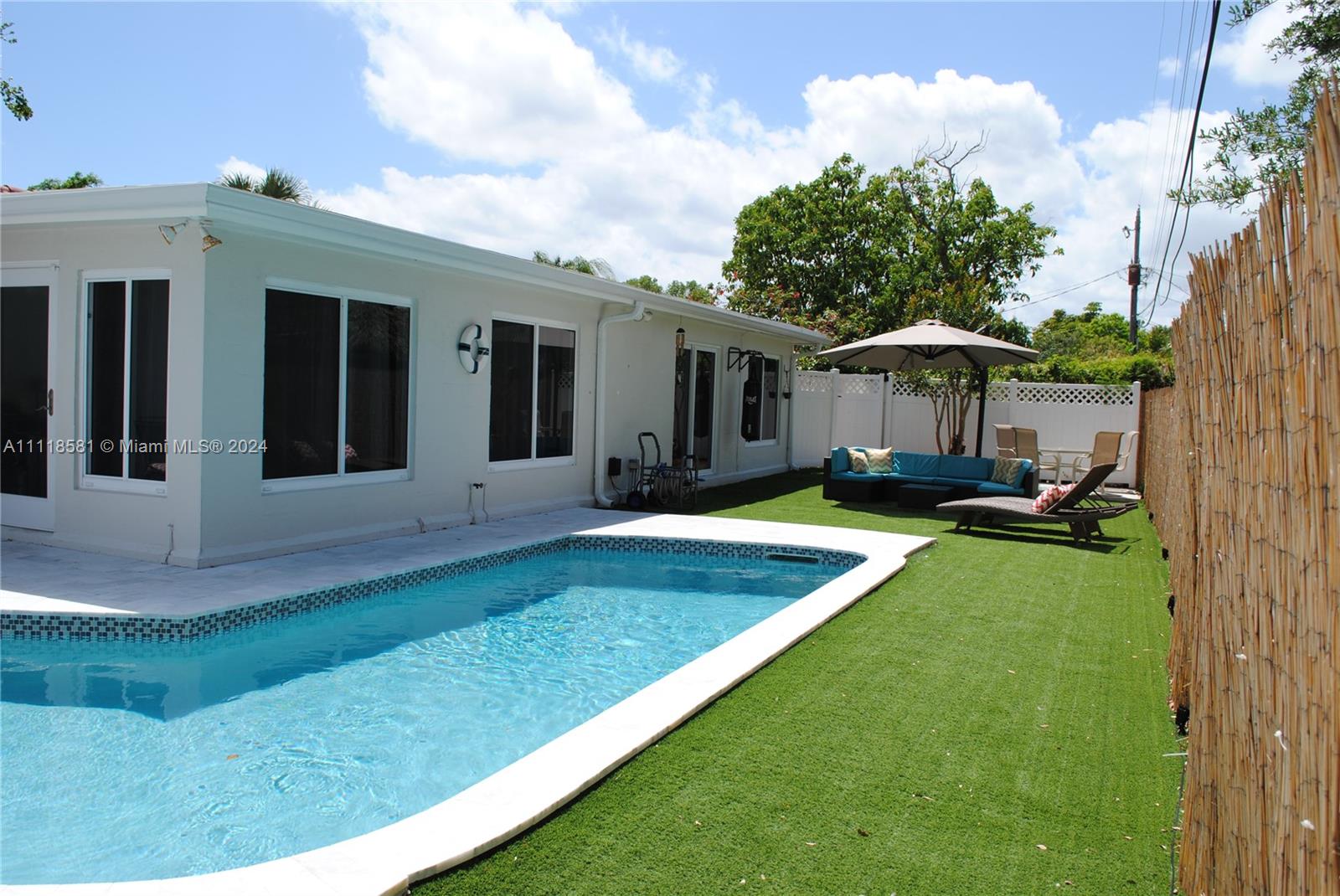 2631 NE 19th St, Pompano Beach, Florida 33062, 4 Bedrooms Bedrooms, ,2 BathroomsBathrooms,Residentiallease,For Rent,2631 NE 19th St,A11118581