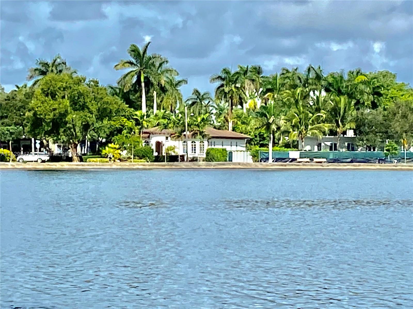 Hollywood, Florida 33019, 5 Bedrooms Bedrooms, ,3 BathroomsBathrooms,Residentiallease,For Rent,A11129847