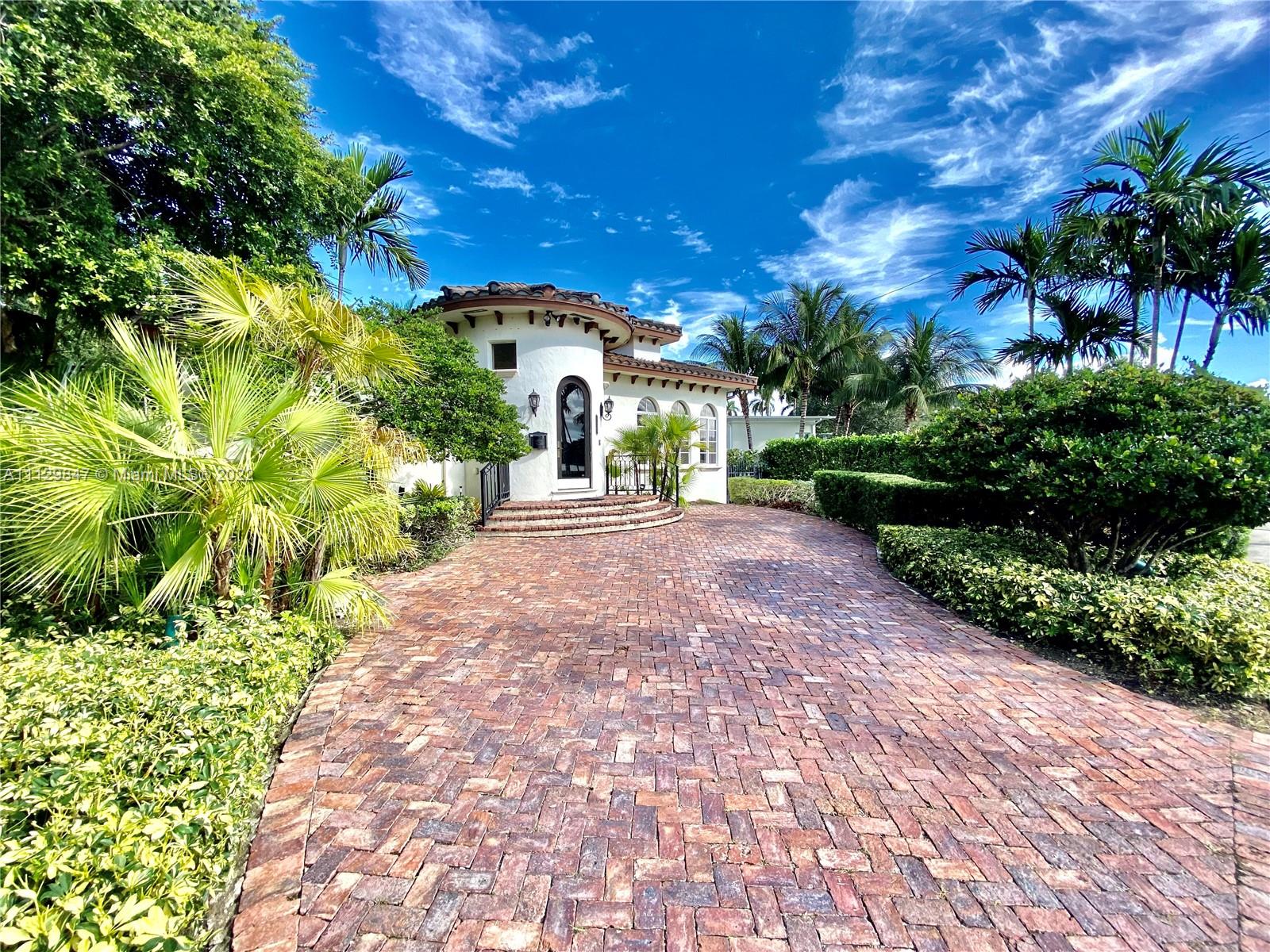 Hollywood, Florida 33019, 5 Bedrooms Bedrooms, ,3 BathroomsBathrooms,Residentiallease,For Rent,A11129847