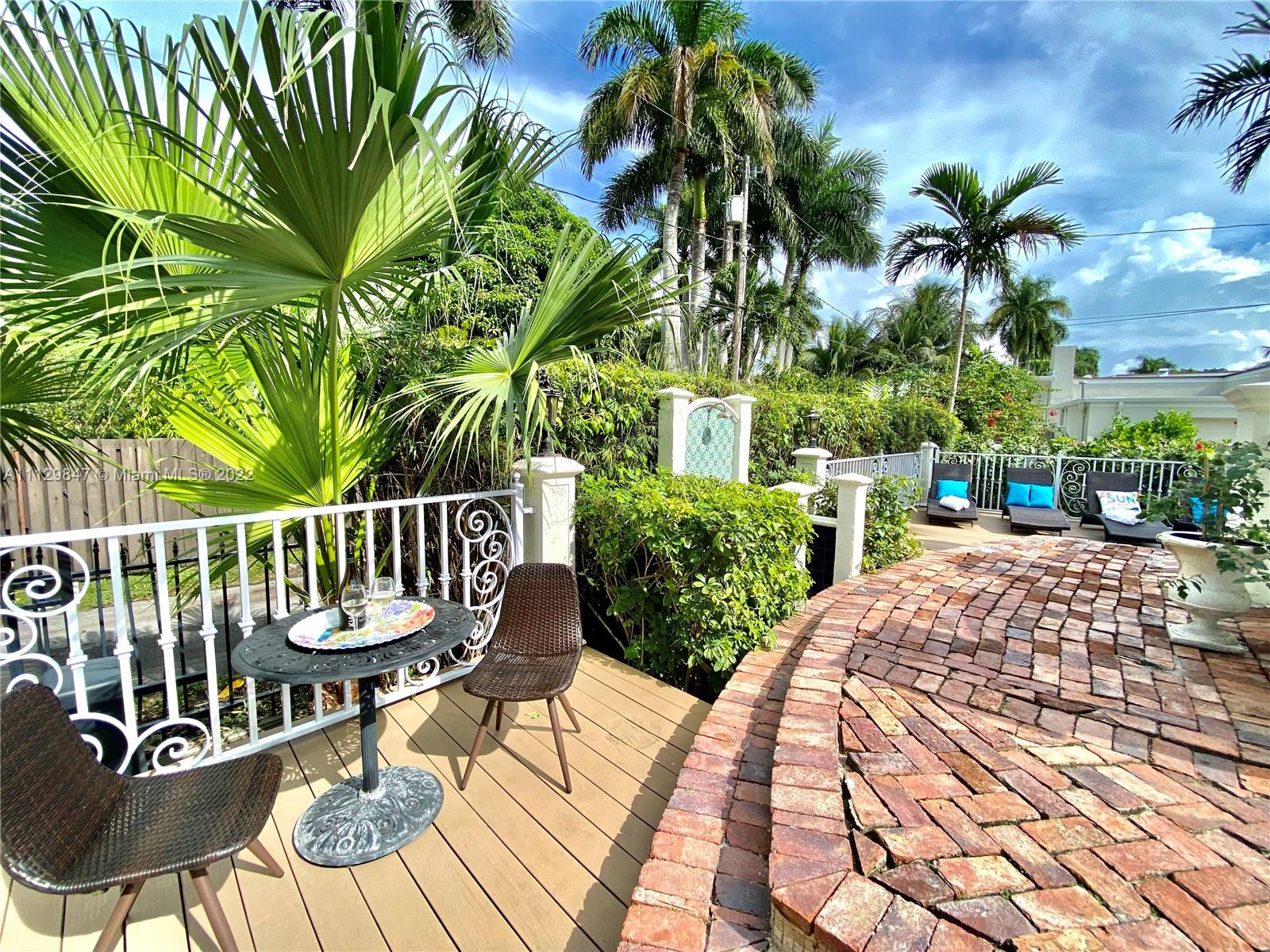 Hollywood, Florida 33019, 5 Bedrooms Bedrooms, ,3 BathroomsBathrooms,Residentiallease,For Rent,A11129847