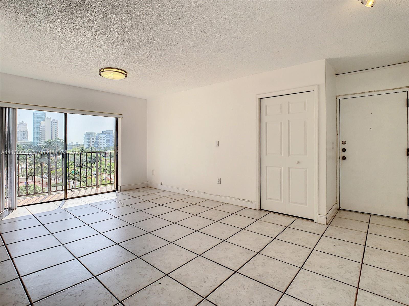 6445 Indian Creek Dr B16, Miami Beach, Florida 33141, 1 Bedroom Bedrooms, ,1 BathroomBathrooms,Residential,For Sale,6445 Indian Creek Dr B16,A11138651