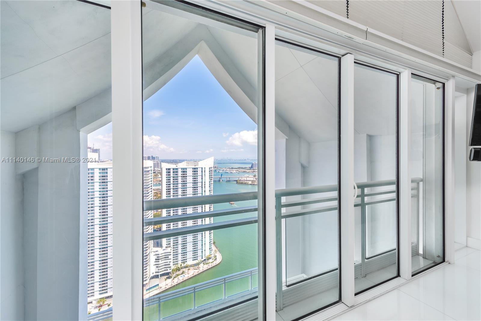 900 Brickell Key Blvd PH3402, Miami, FL 33131, 4 Bedrooms Bedrooms, ,5 BathroomsBathrooms,Residential,For Sale,Brickell Key Blvd,A11140146