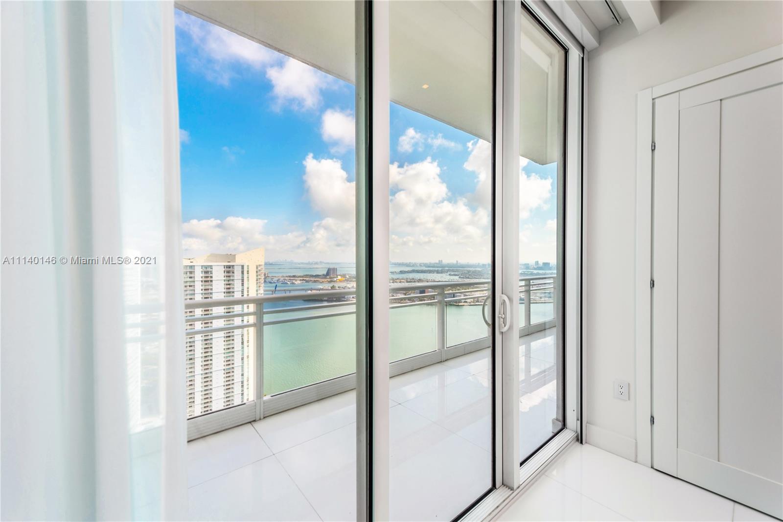 900 Brickell Key Blvd PH3402, Miami, FL 33131, 4 Bedrooms Bedrooms, ,5 BathroomsBathrooms,Residential,For Sale,Brickell Key Blvd,A11140146