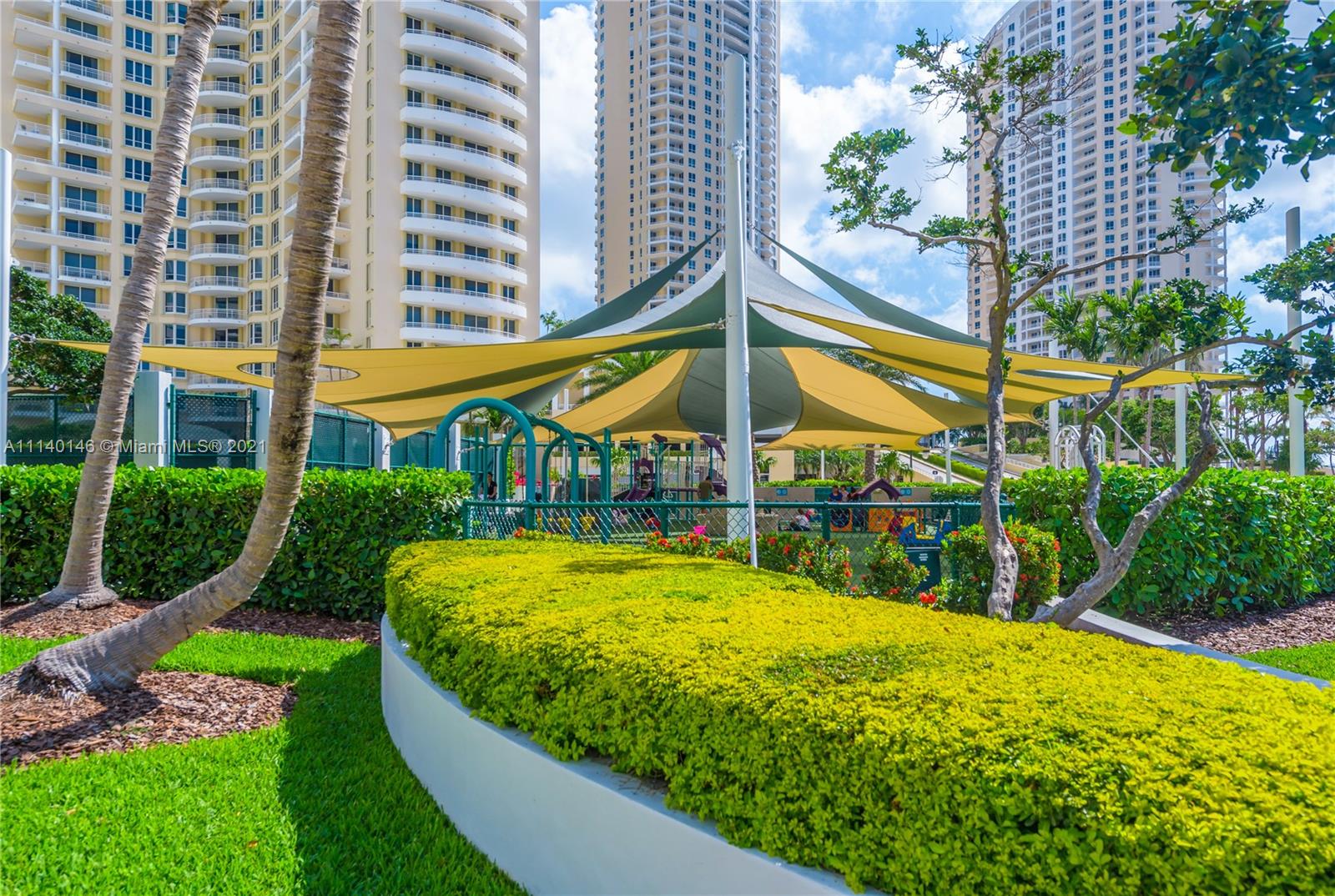 900 Brickell Key Blvd PH3402, Miami, FL 33131, 4 Bedrooms Bedrooms, ,5 BathroomsBathrooms,Residential,For Sale,Brickell Key Blvd,A11140146