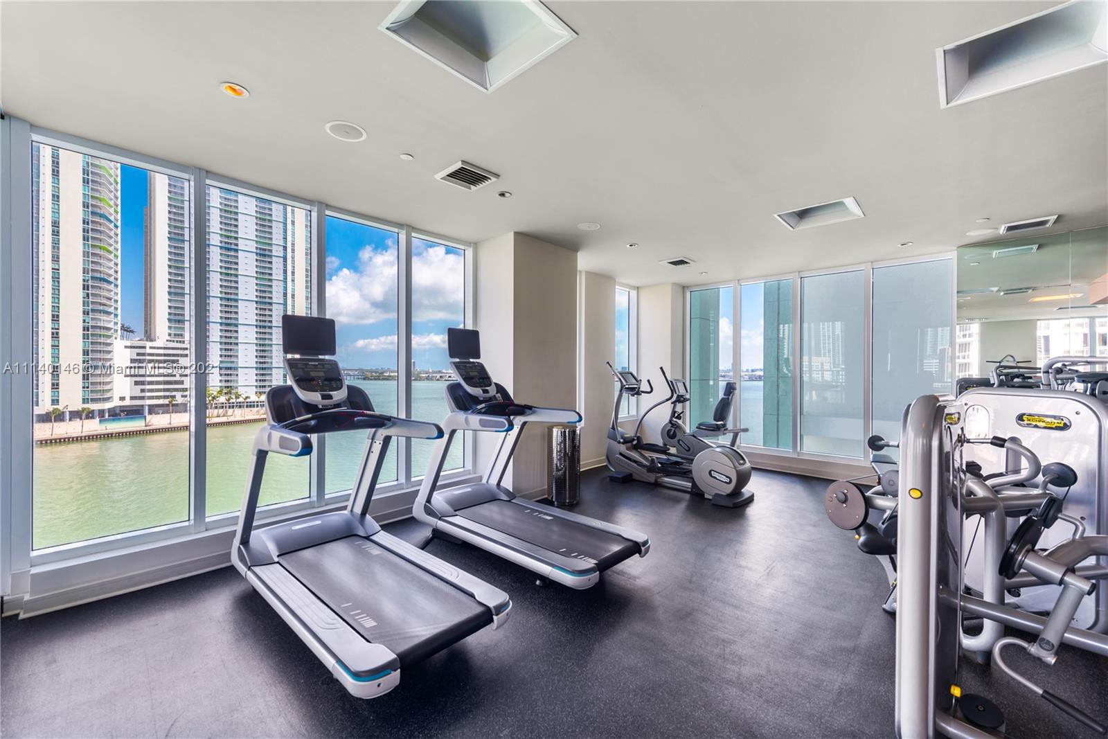 900 Brickell Key Blvd PH3402, Miami, FL 33131, 4 Bedrooms Bedrooms, ,5 BathroomsBathrooms,Residential,For Sale,Brickell Key Blvd,A11140146