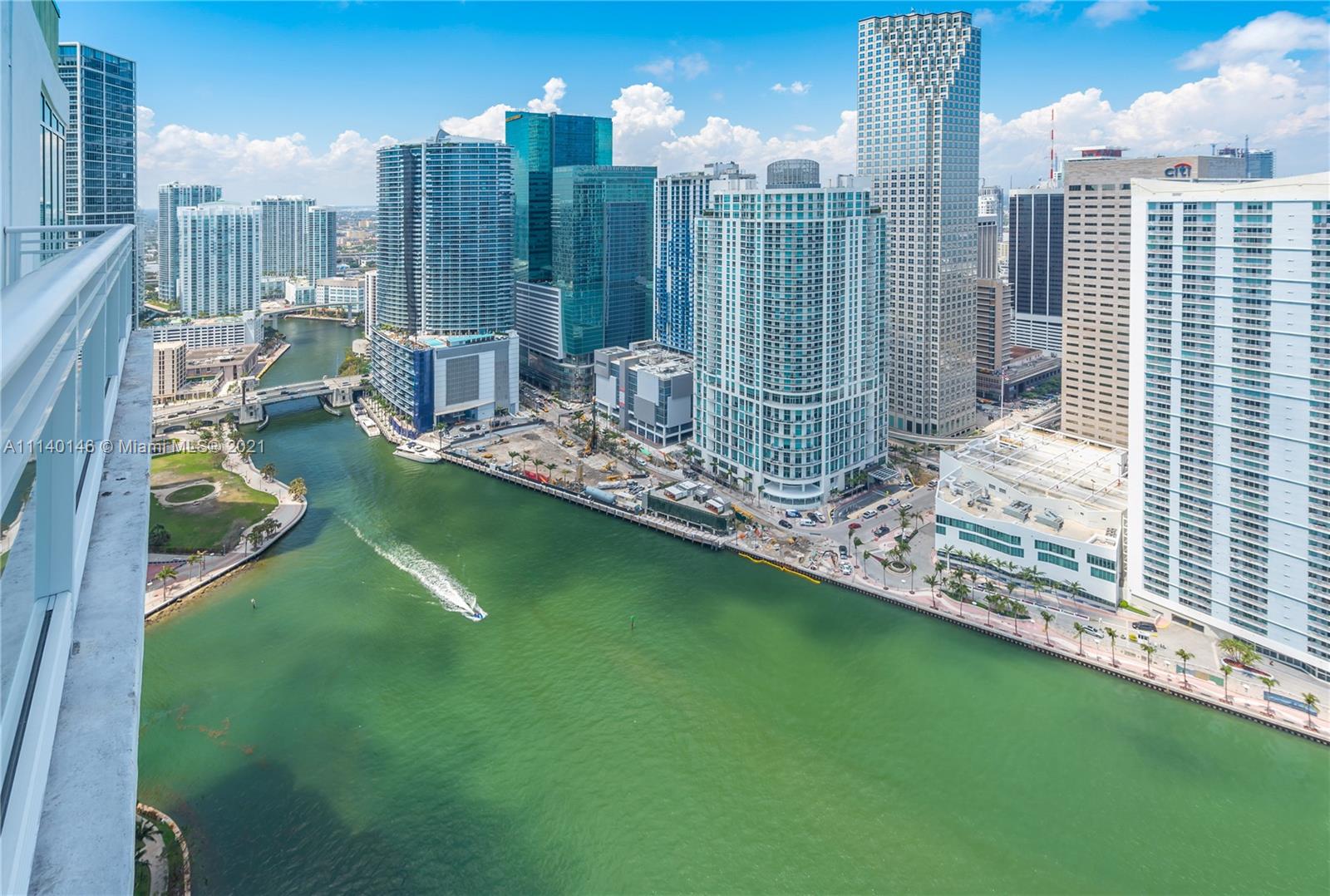 900 Brickell Key Blvd PH3402, Miami, FL 33131, 4 Bedrooms Bedrooms, ,5 BathroomsBathrooms,Residential,For Sale,Brickell Key Blvd,A11140146