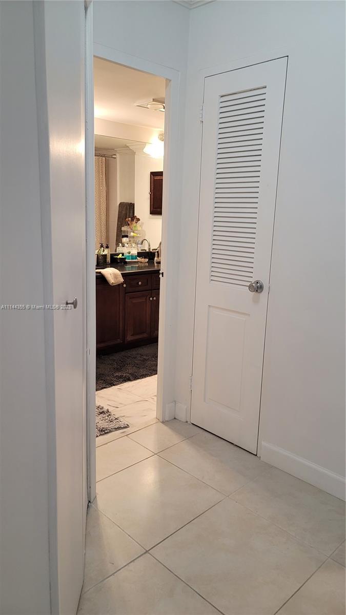 3430 Galt Ocean Dr, Fort Lauderdale, FL, 33308 United States, 2 Bedrooms Bedrooms, ,2 BathroomsBathrooms,Residential,For Sale,Galt Ocean Dr,A11144355