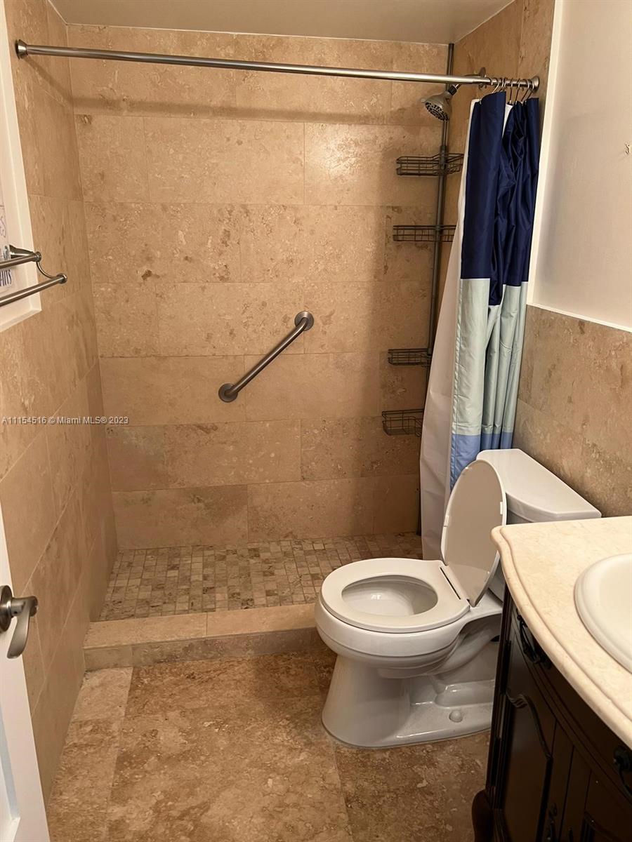 3725 S Ocean Dr 301, Hollywood, Florida 33019, 2 Bedrooms Bedrooms, ,2 BathroomsBathrooms,Residentiallease,For Rent,3725 S Ocean Dr 301,A11154516