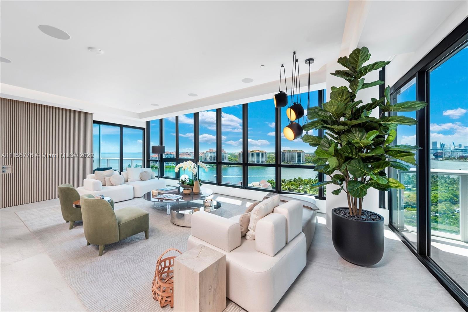 Every single detail in this one-of-a-kind  3,000 SF custom built, combined SW corner residence is meticulously designed blending wonderful vistas with the finest interior appointments. Impressive 32' wide living room perched above the Atlantic, Biscayne Bay and South Pointe Park, offers a full panorama from the ocean to Miami's Skyline sunsets. Custom features include Ornare kitchen +WI closets, Flos Architectural Lighting, Dornbracht/Hansgrohe baths , book-matched CalcattaGold, white oak lower wall, Lutron/Control4 technology. Grand primary suite features its own terrace, louver crowned California king bed, sitting-room+spa. Discover an unparalleled lifestyle Continuum offers its residents on an unprecedented 12.5 acre beachfront oasis at the southernmost tip of the Island.Turnkey luxury.