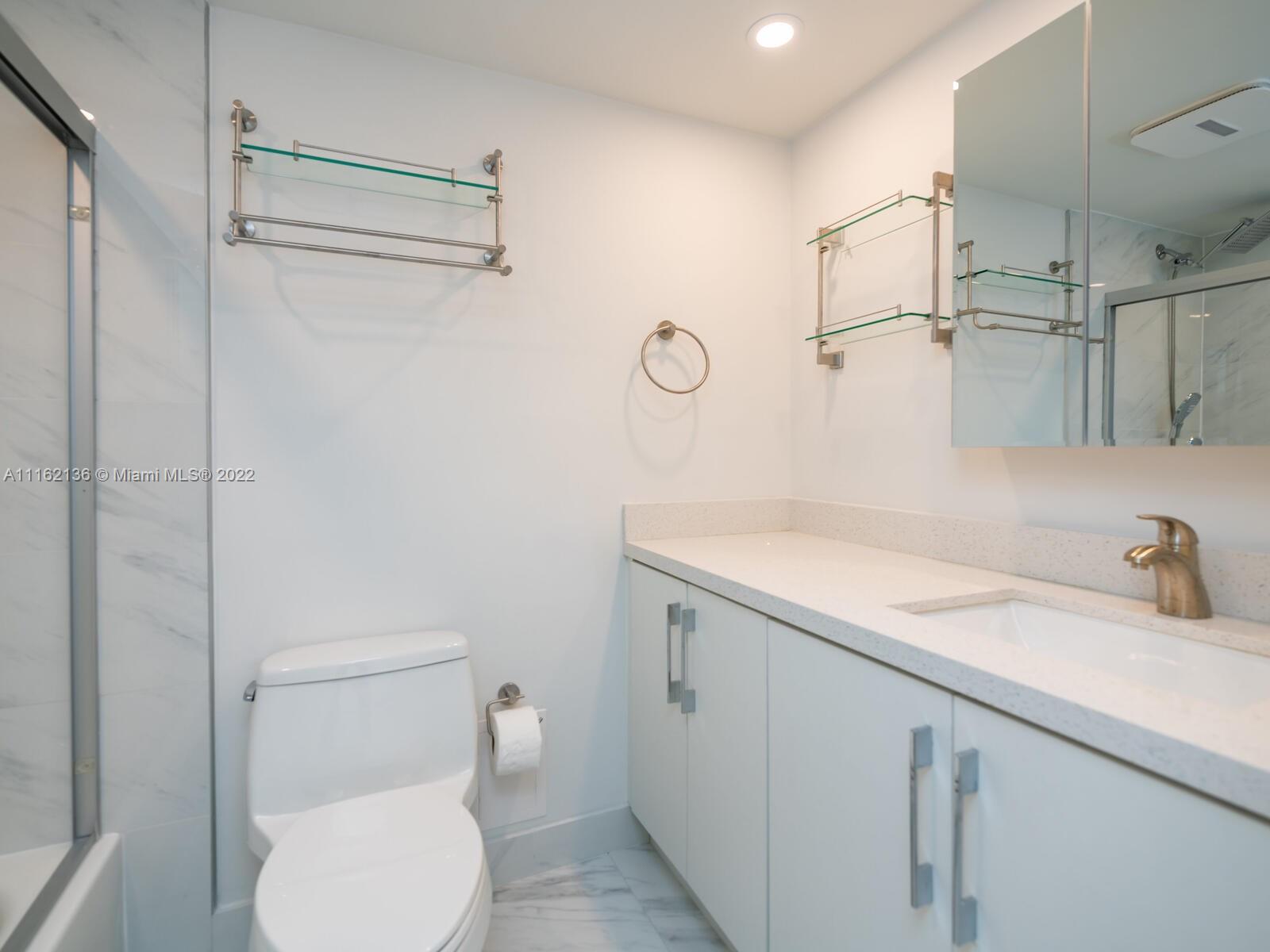 250 174th St 1810, Sunny Isles Beach, FL 33160, ,1 BathroomBathrooms,Residential,For Sale,174th St,A11162136