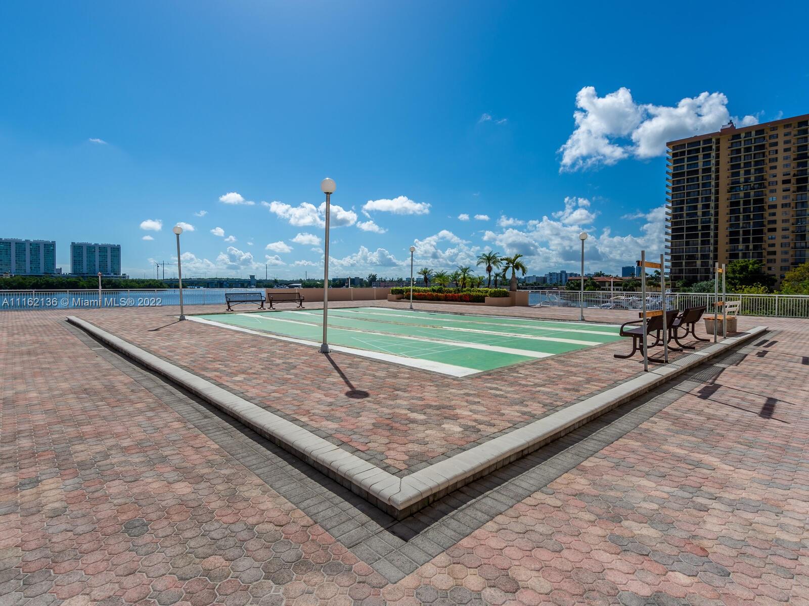 250 174th St 1810, Sunny Isles Beach, Florida 33160, ,1 BathroomBathrooms,Residential,For Sale,250 174th St 1810,A11162136