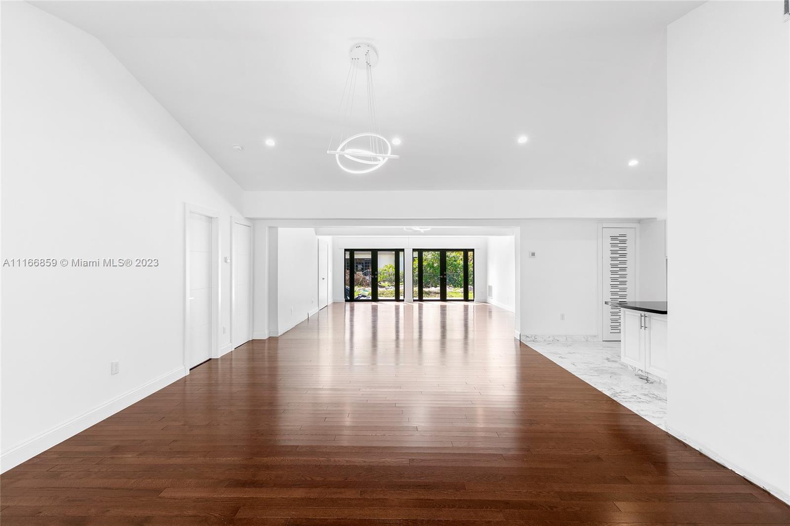 300 N Shore Dr, Miami Beach, Florida 33141, 4 Bedrooms Bedrooms, ,4 BathroomsBathrooms,Residential,For Sale,300 N Shore Dr,A11166859
