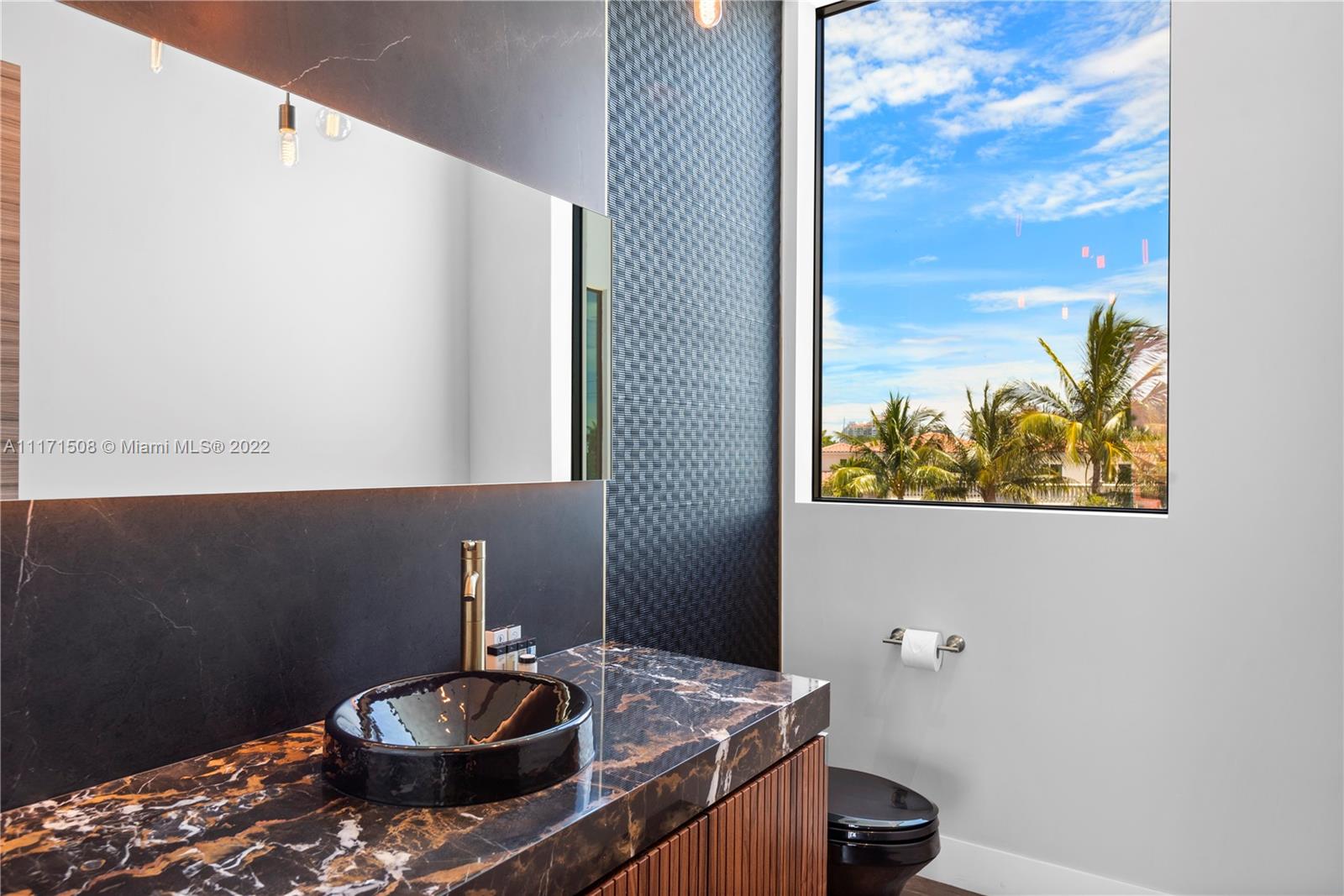 1400 Bayview Dr, Fort Lauderdale, Florida 33304, 7 Bedrooms Bedrooms, ,7 BathroomsBathrooms,Residentiallease,For Rent,1400 Bayview Dr,A11171508