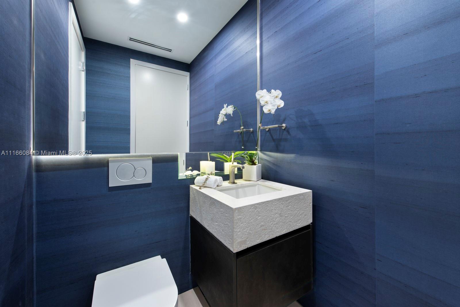 100 Pointe Dr, Miami Beach, FL, 33139 United States, 2 Bedrooms Bedrooms, ,2 BathroomsBathrooms,Residential,For Sale,Pointe Dr,A11166084