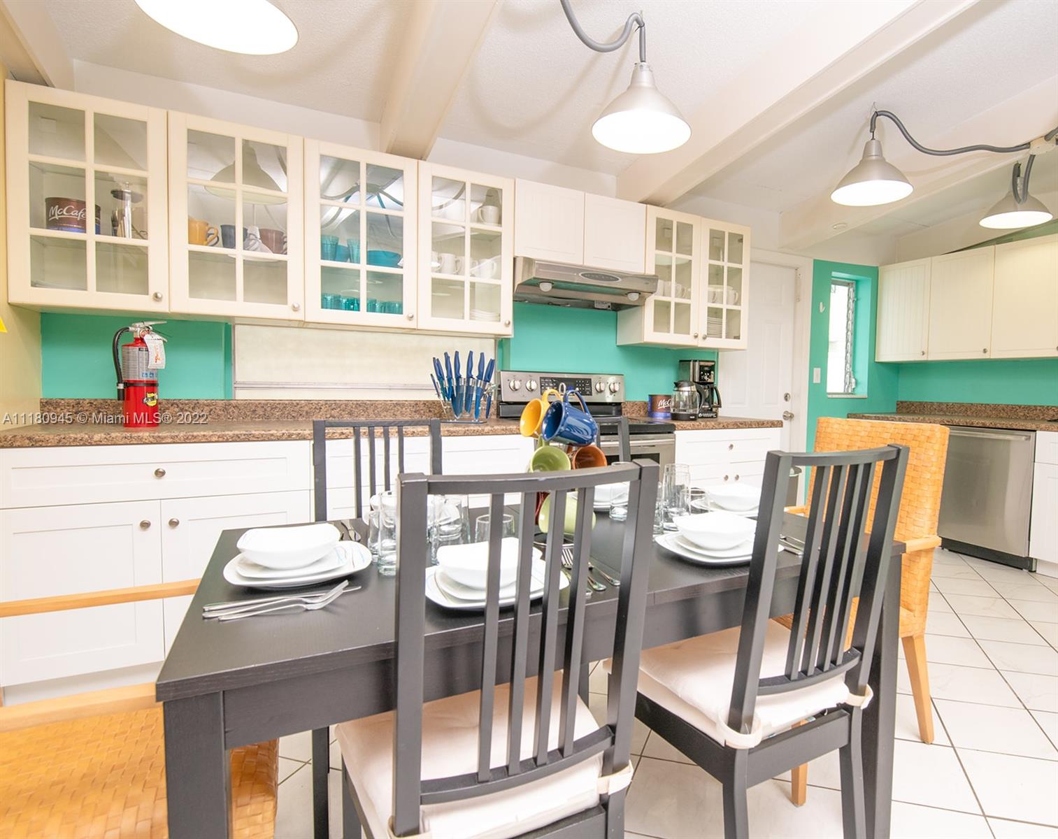 2738 29th St, Lighthouse Point, FL, 33064 United States, 6 Bedrooms Bedrooms, ,5 BathroomsBathrooms,Residential,For Sale,29th St,A11180945