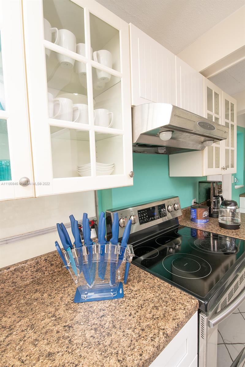 2738 29th St, Lighthouse Point, FL, 33064 United States, 6 Bedrooms Bedrooms, ,5 BathroomsBathrooms,Residential,For Sale,29th St,A11180945