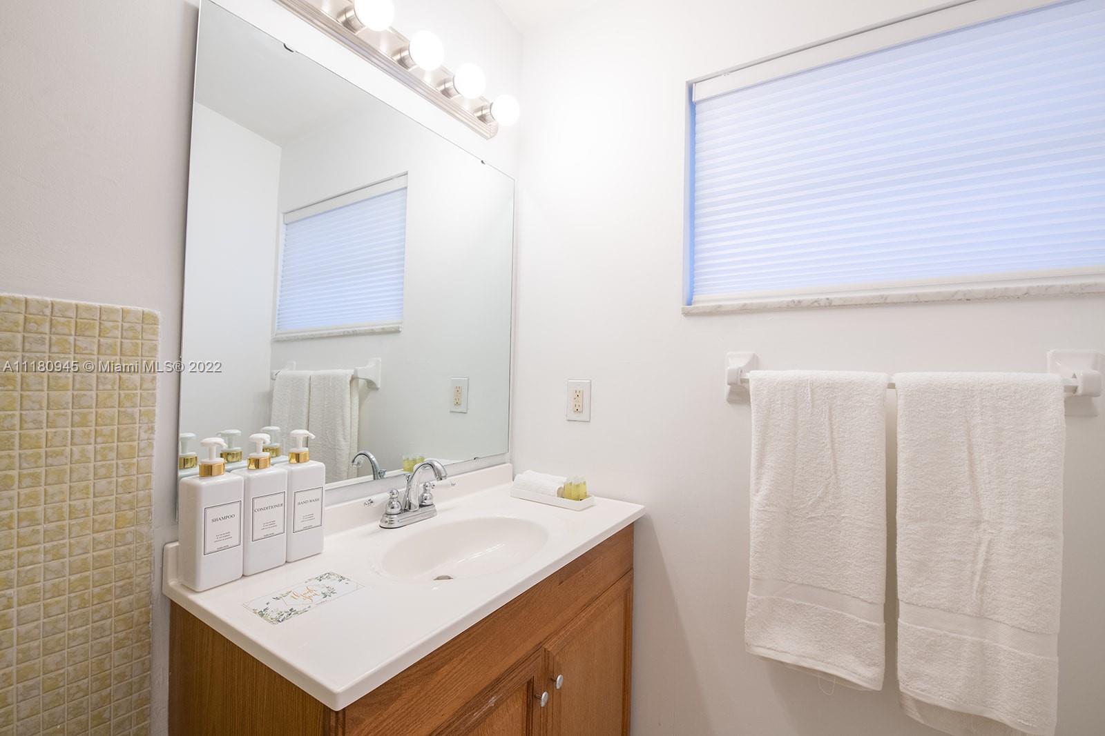 2738 29th St, Lighthouse Point, FL, 33064 United States, 6 Bedrooms Bedrooms, ,5 BathroomsBathrooms,Residential,For Sale,29th St,A11180945