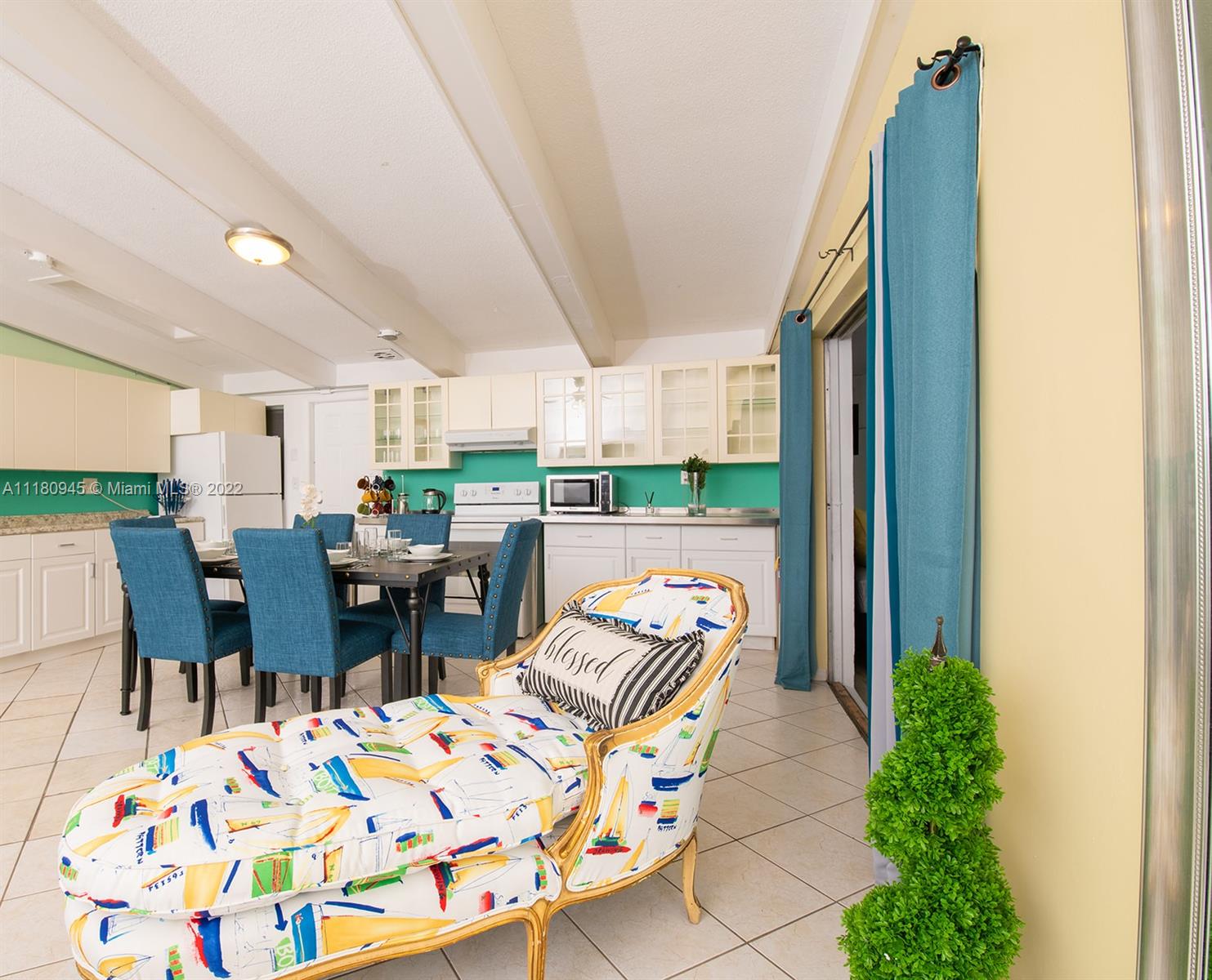 2738 29th St, Lighthouse Point, FL, 33064 United States, 6 Bedrooms Bedrooms, ,5 BathroomsBathrooms,Residential,For Sale,29th St,A11180945