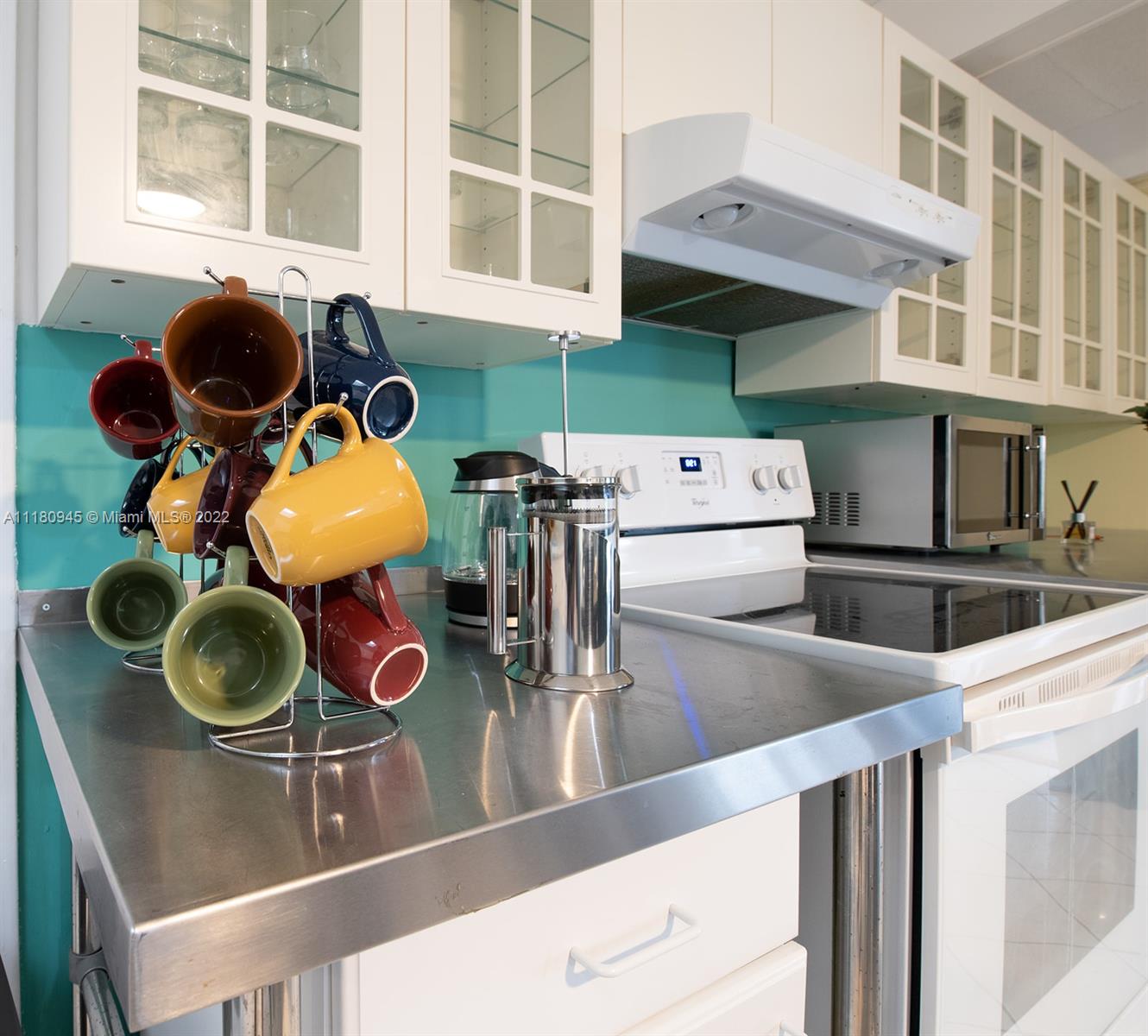 2738 29th St, Lighthouse Point, FL, 33064 United States, 6 Bedrooms Bedrooms, ,5 BathroomsBathrooms,Residential,For Sale,29th St,A11180945