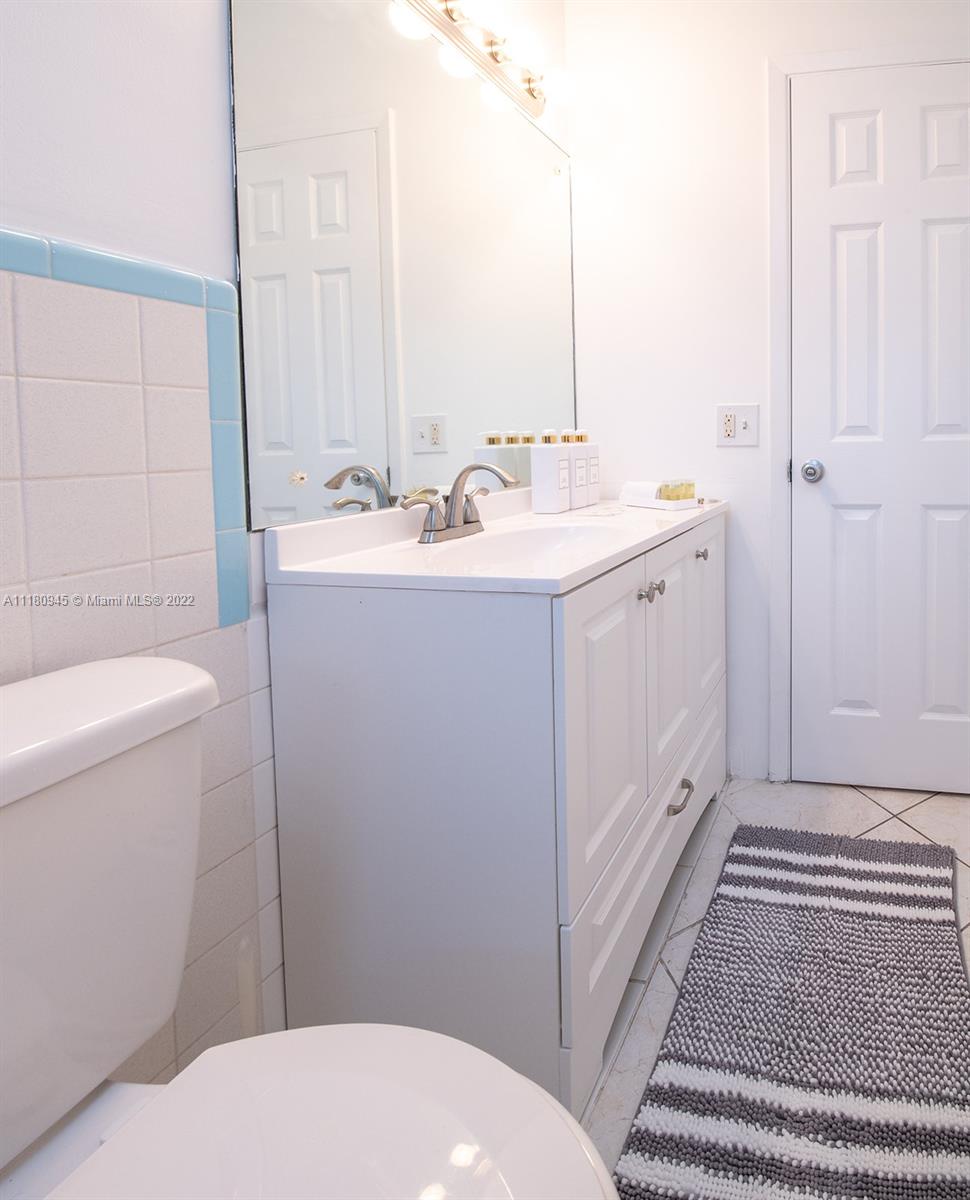 2738 29th St, Lighthouse Point, FL, 33064 United States, 6 Bedrooms Bedrooms, ,5 BathroomsBathrooms,Residential,For Sale,29th St,A11180945