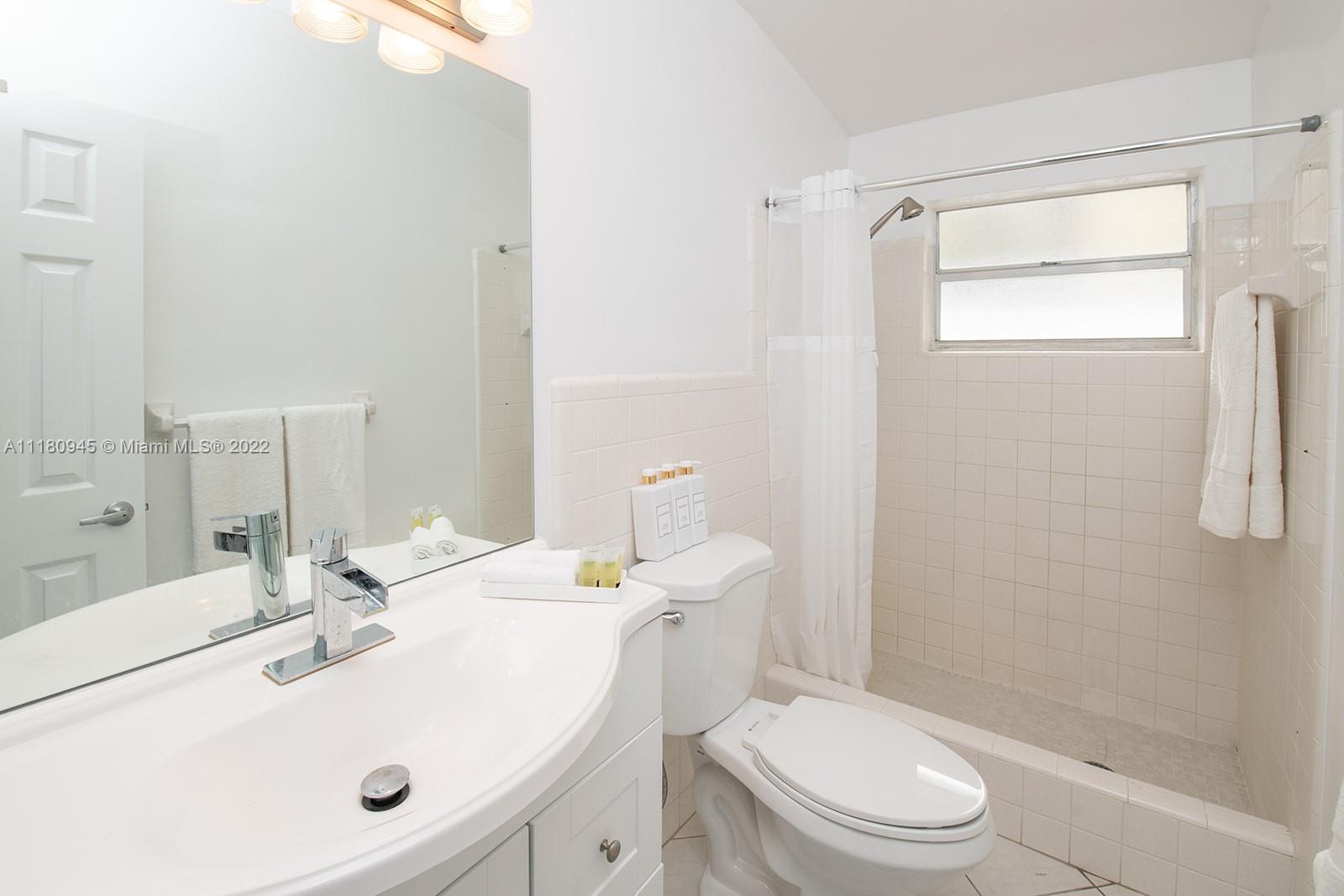 2738 29th St, Lighthouse Point, FL, 33064 United States, 6 Bedrooms Bedrooms, ,5 BathroomsBathrooms,Residential,For Sale,29th St,A11180945