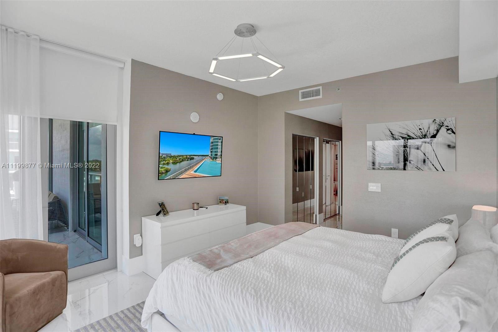 Sunny Isles Beach, Florida 33160, 3 Bedrooms Bedrooms, ,3 BathroomsBathrooms,Residential,For Sale,A11199877