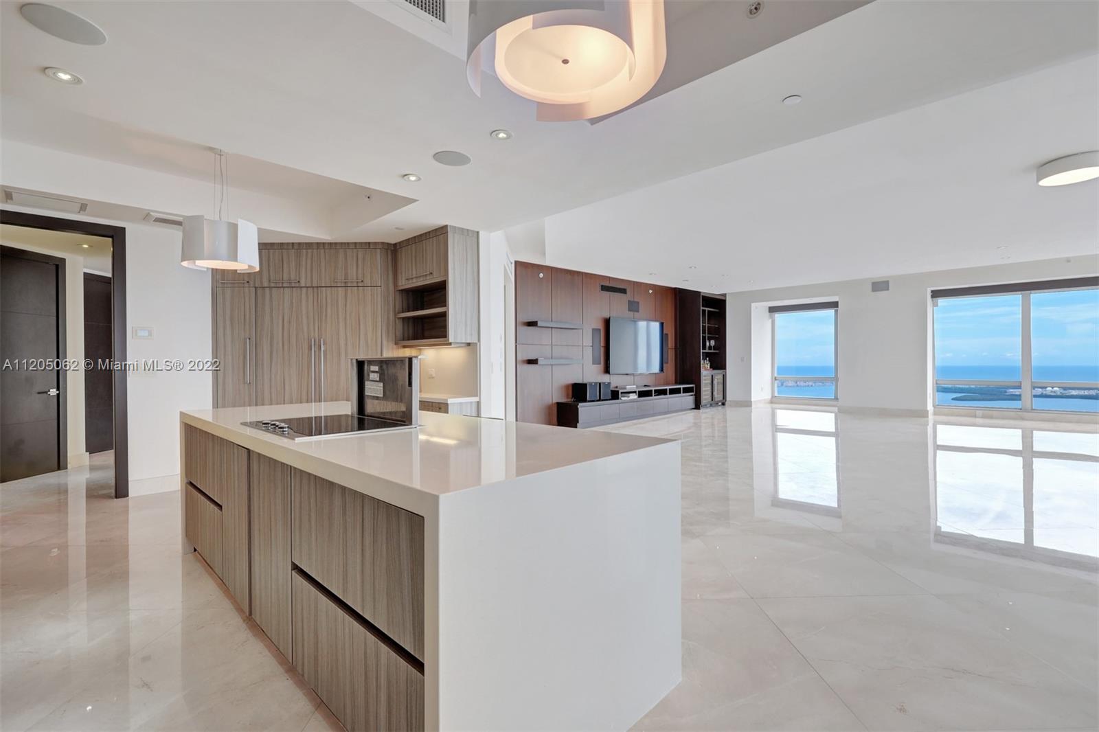 1425 Brickell Ave 63F, Miami, FL 33131, 3 Bedrooms Bedrooms, ,4 BathroomsBathrooms,Residential,For Sale,Brickell Ave,A11205062