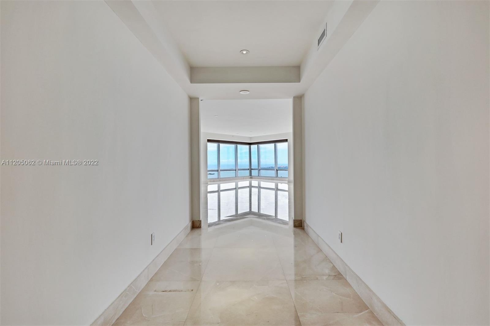 1425 Brickell Ave 63F, Miami, FL 33131, 3 Bedrooms Bedrooms, ,4 BathroomsBathrooms,Residential,For Sale,Brickell Ave,A11205062