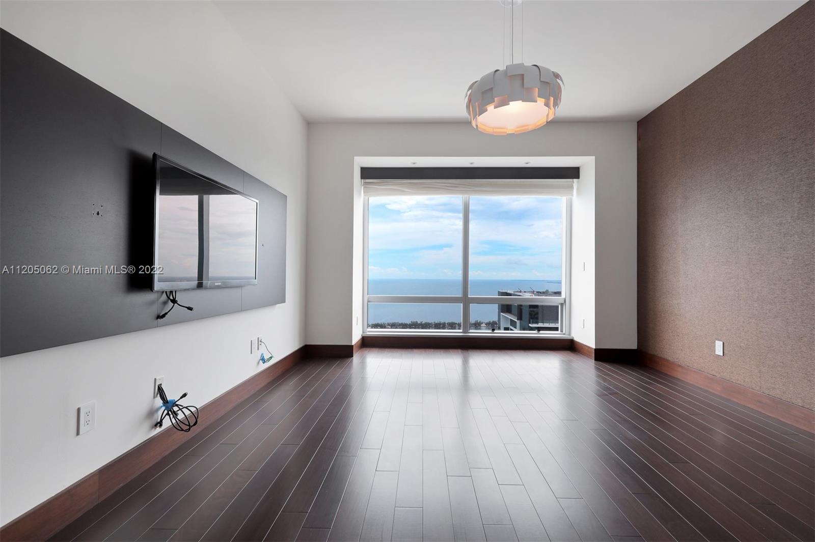 1425 Brickell Ave 63F, Miami, FL 33131, 3 Bedrooms Bedrooms, ,4 BathroomsBathrooms,Residential,For Sale,Brickell Ave,A11205062