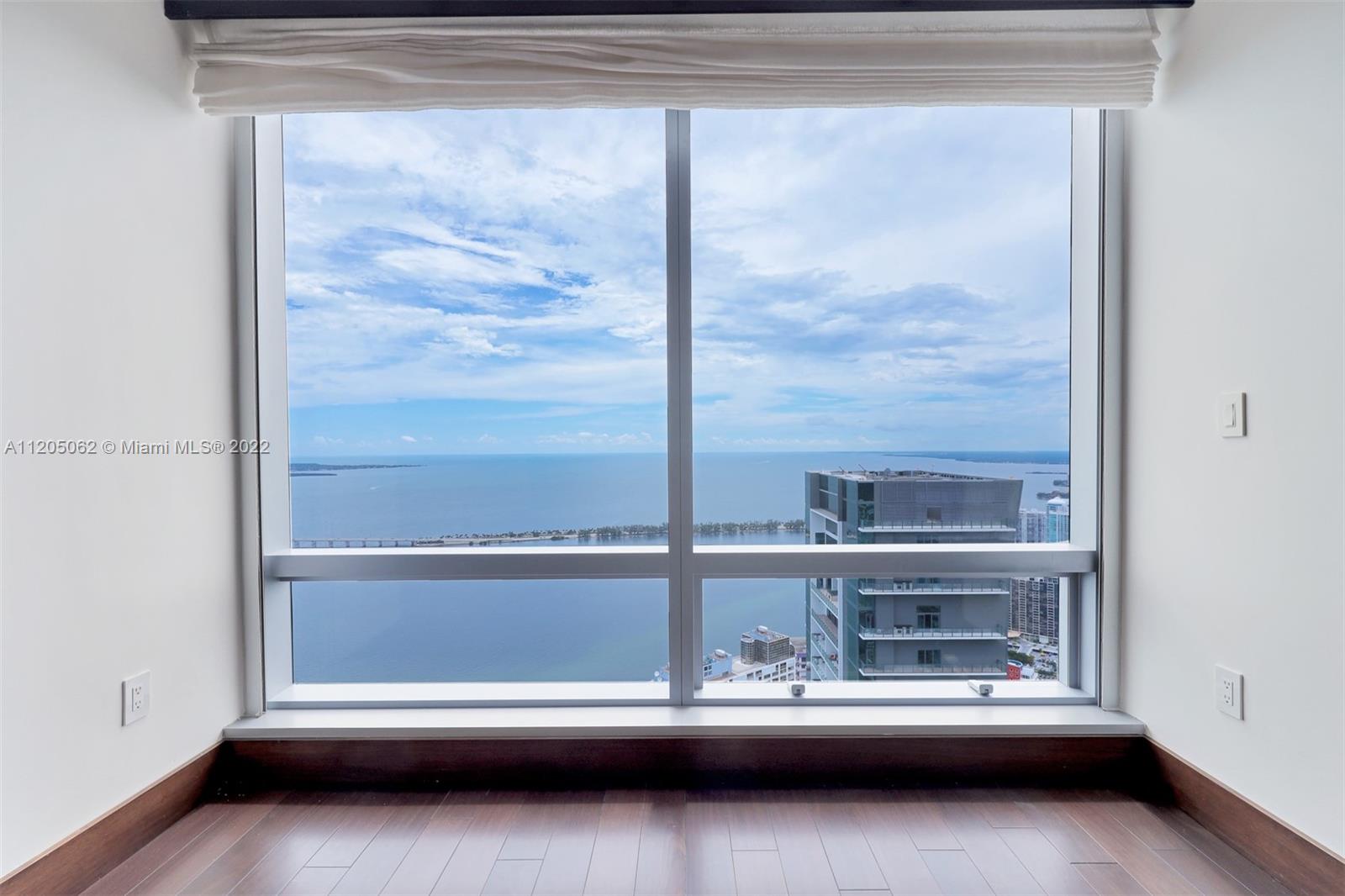 1425 Brickell Ave 63F, Miami, FL 33131, 3 Bedrooms Bedrooms, ,4 BathroomsBathrooms,Residential,For Sale,Brickell Ave,A11205062