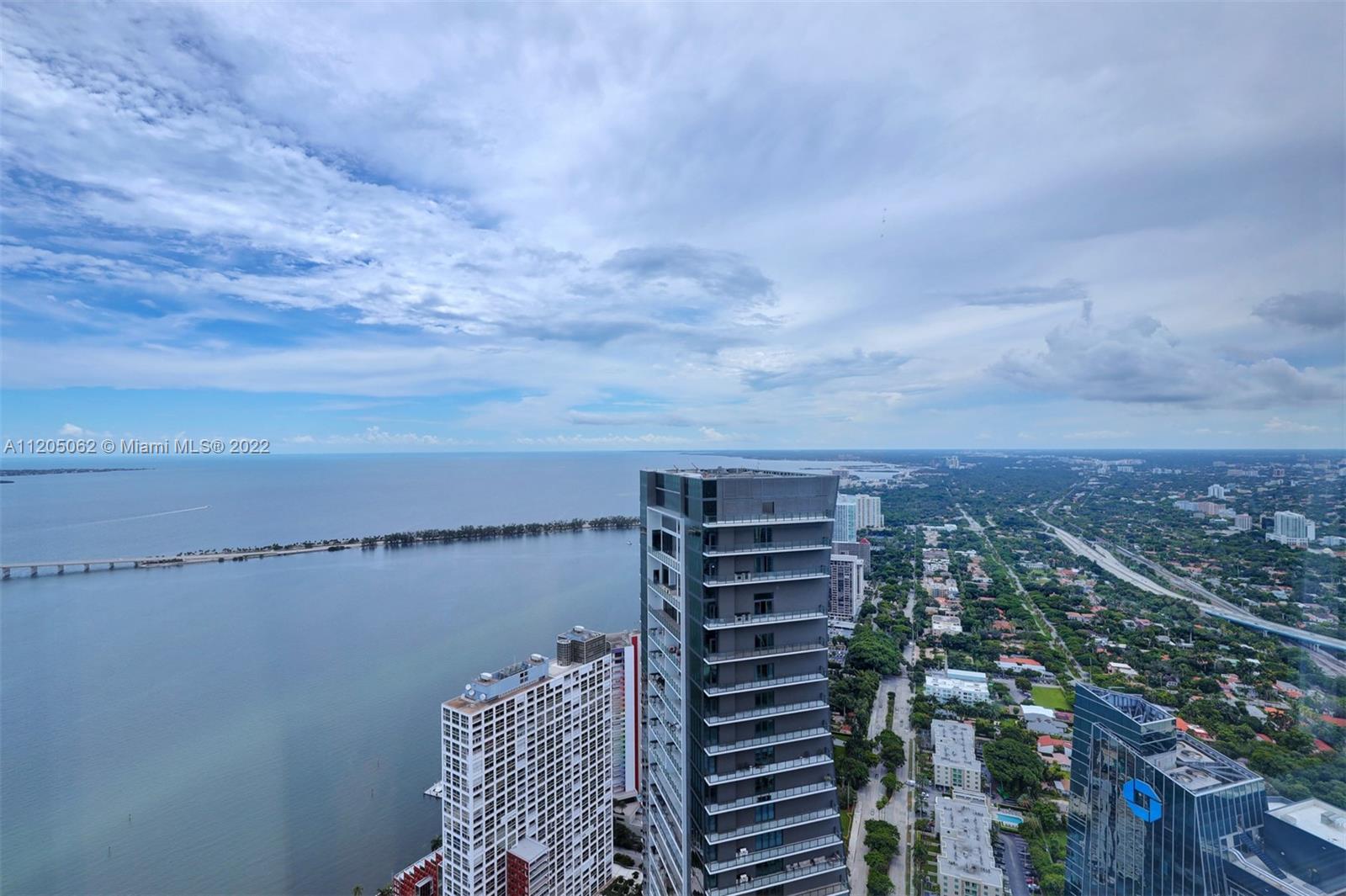 1425 Brickell Ave 63F, Miami, FL 33131, 3 Bedrooms Bedrooms, ,4 BathroomsBathrooms,Residential,For Sale,Brickell Ave,A11205062