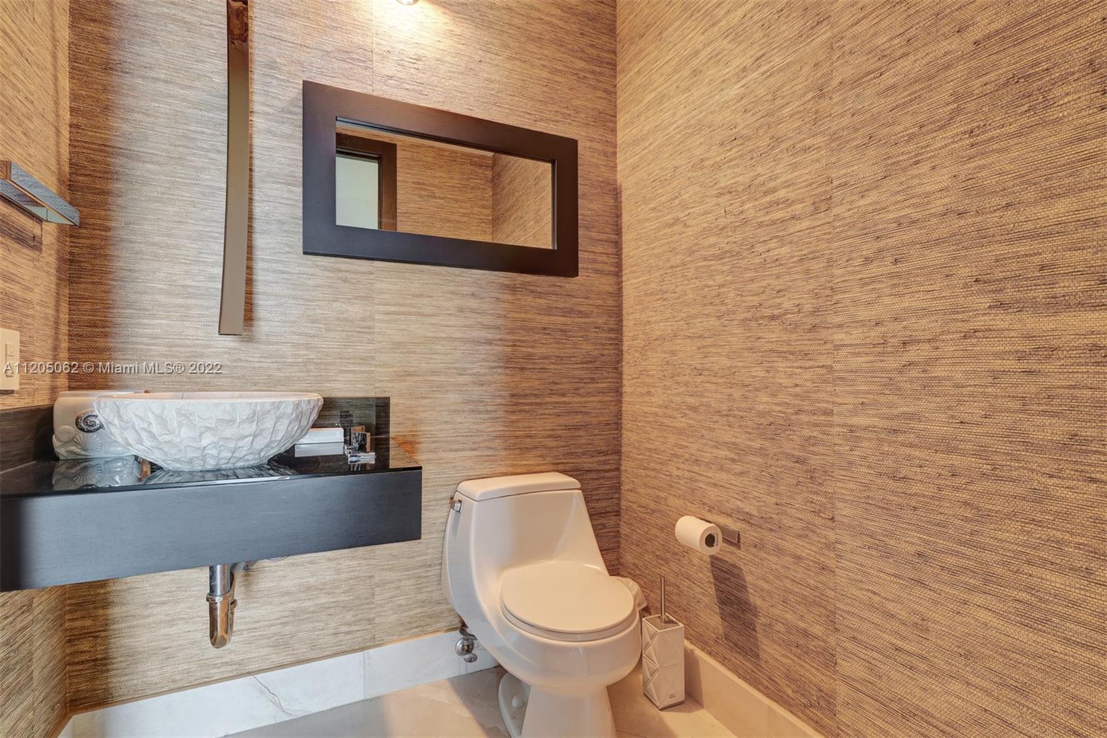 1425 Brickell Ave 63F, Miami, FL 33131, 3 Bedrooms Bedrooms, ,4 BathroomsBathrooms,Residential,For Sale,Brickell Ave,A11205062