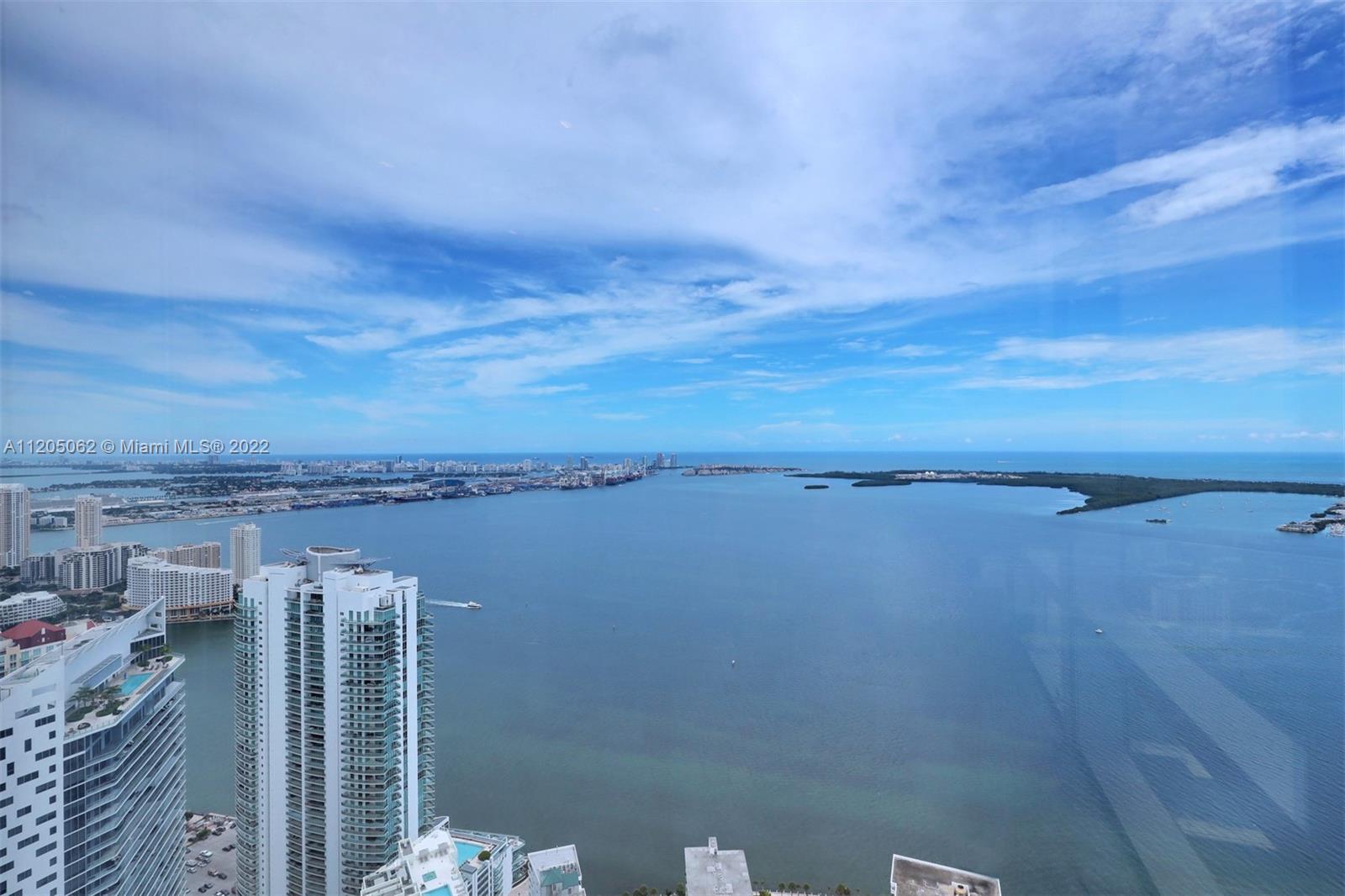 1425 Brickell Ave 63F, Miami, FL 33131, 3 Bedrooms Bedrooms, ,4 BathroomsBathrooms,Residential,For Sale,Brickell Ave,A11205062